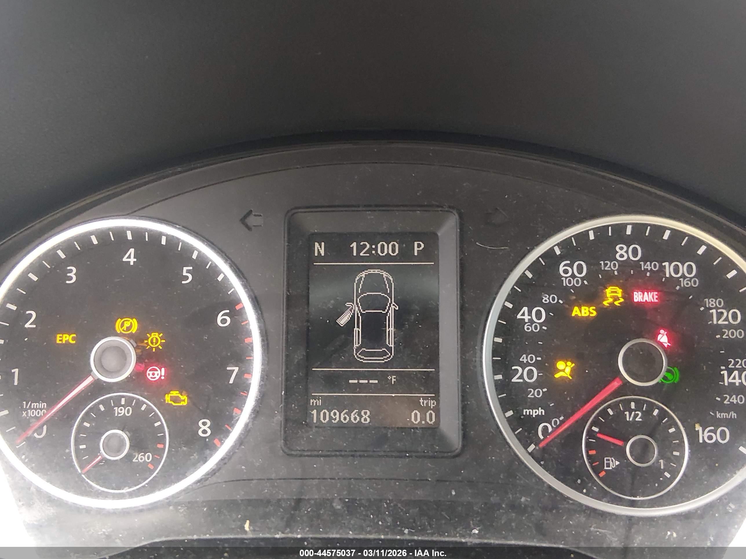 VOLKSWAGEN TIGUAN image 7
