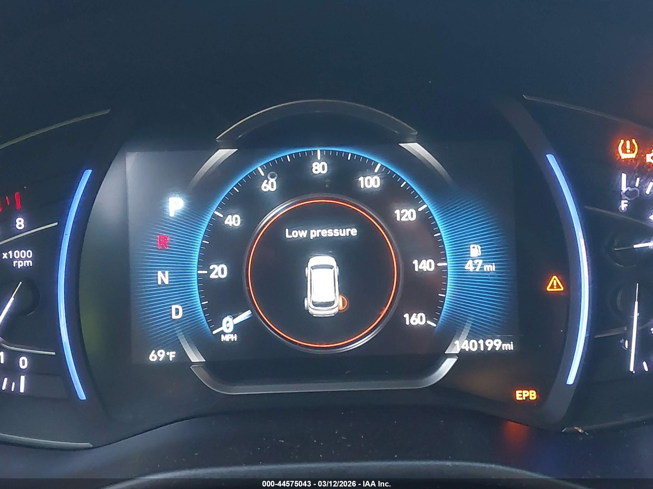 HYUNDAI SANTA image 7