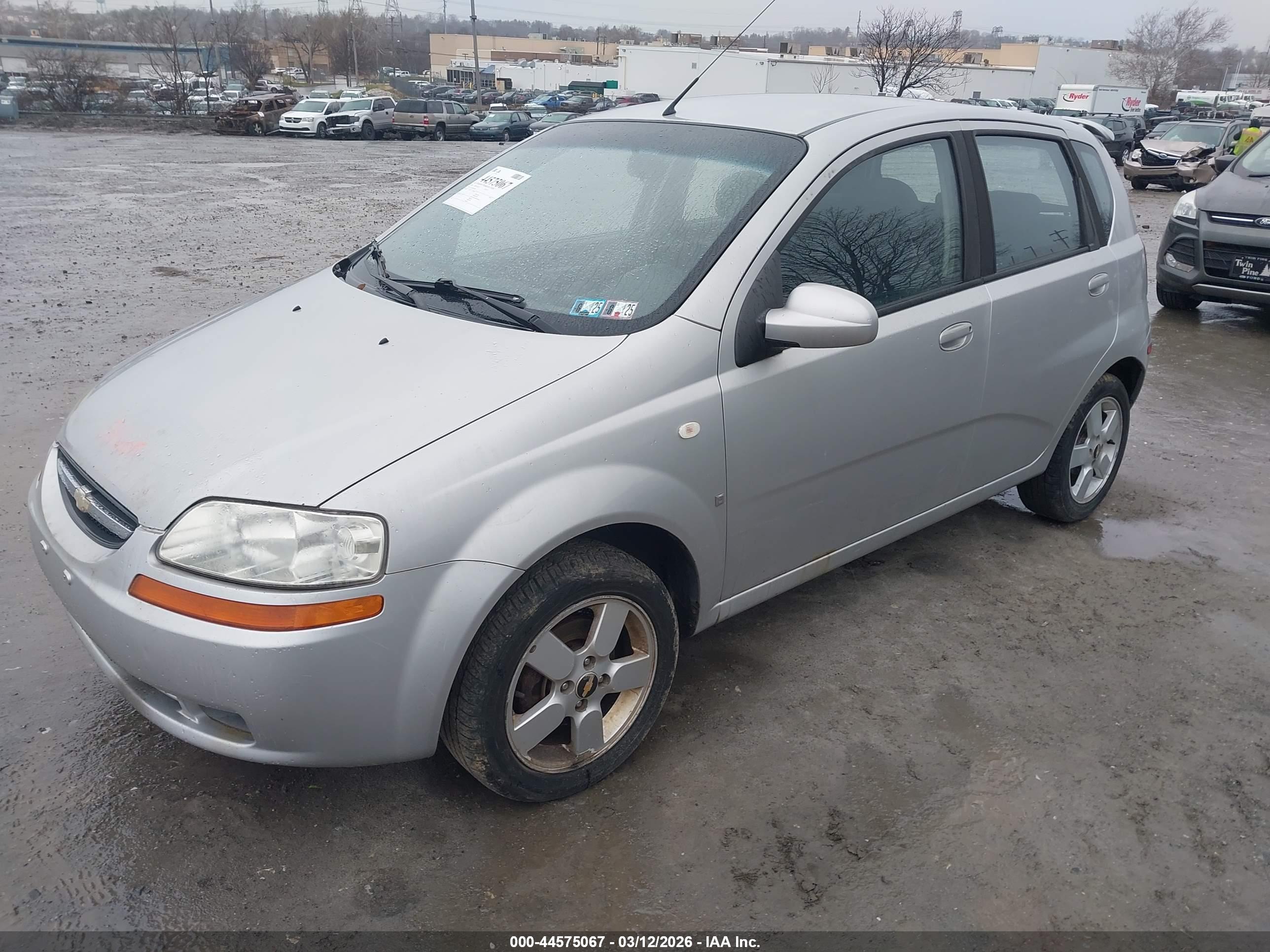 CHEVROLET AVEO image 2