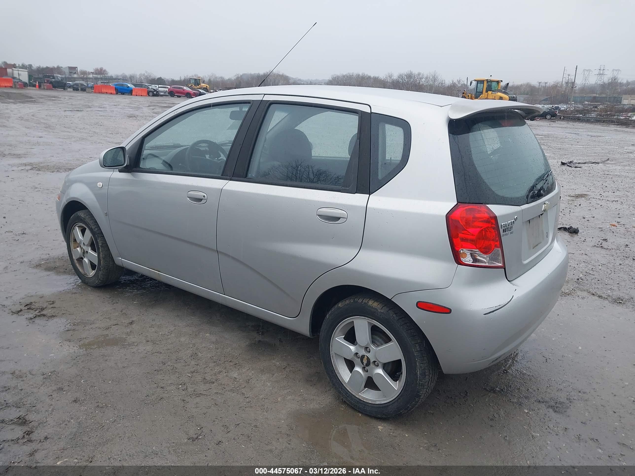 CHEVROLET AVEO image 3