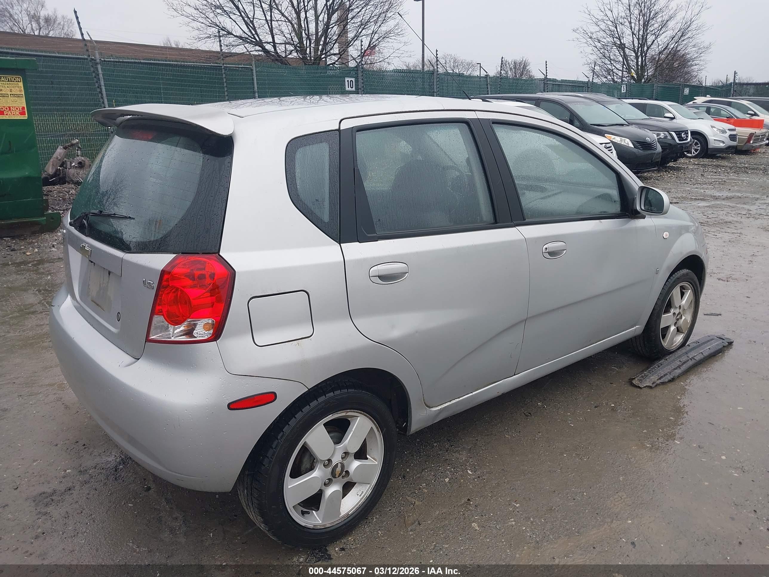 CHEVROLET AVEO image 4