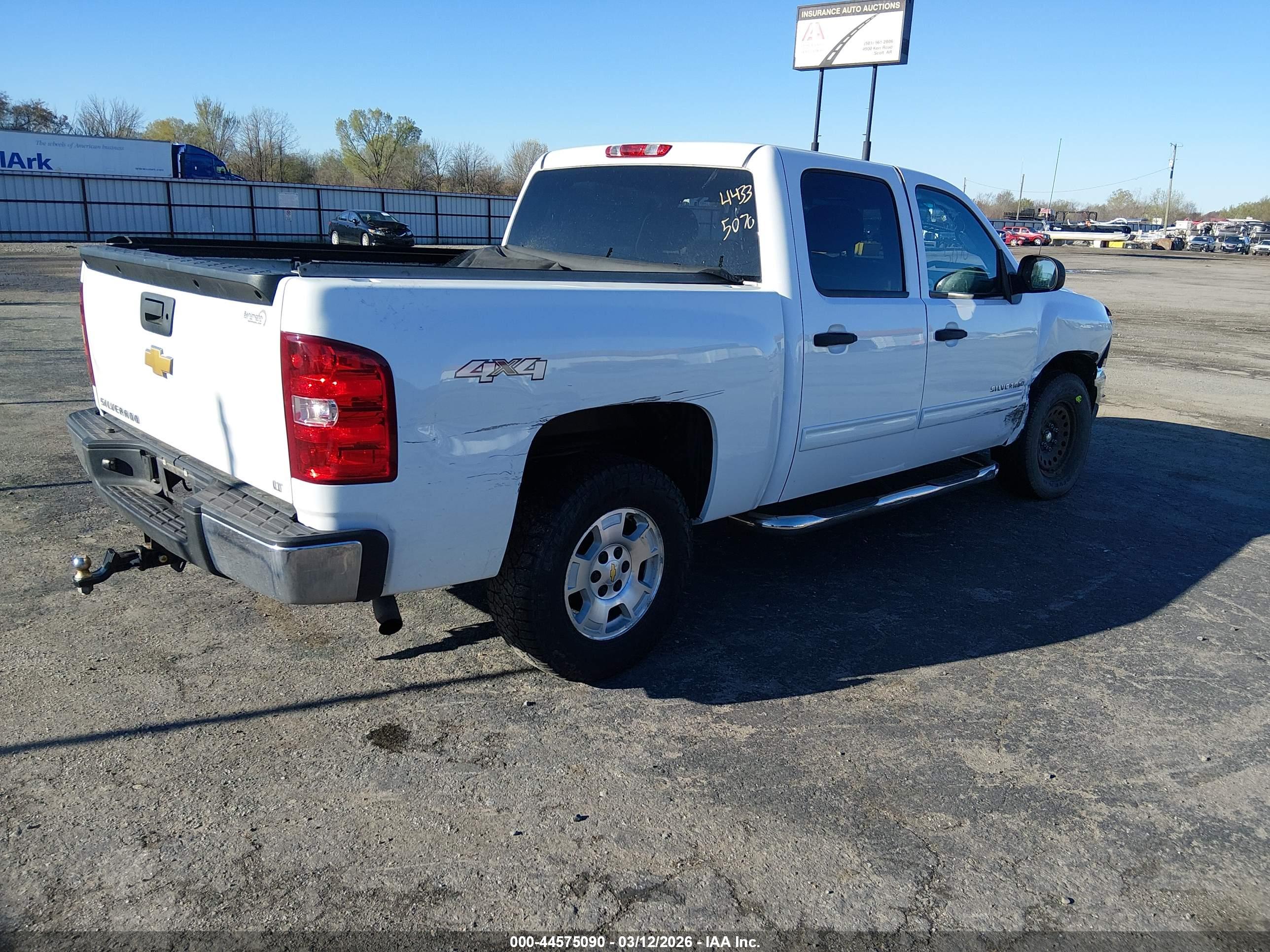 CHEVROLET SILVERADO image 4