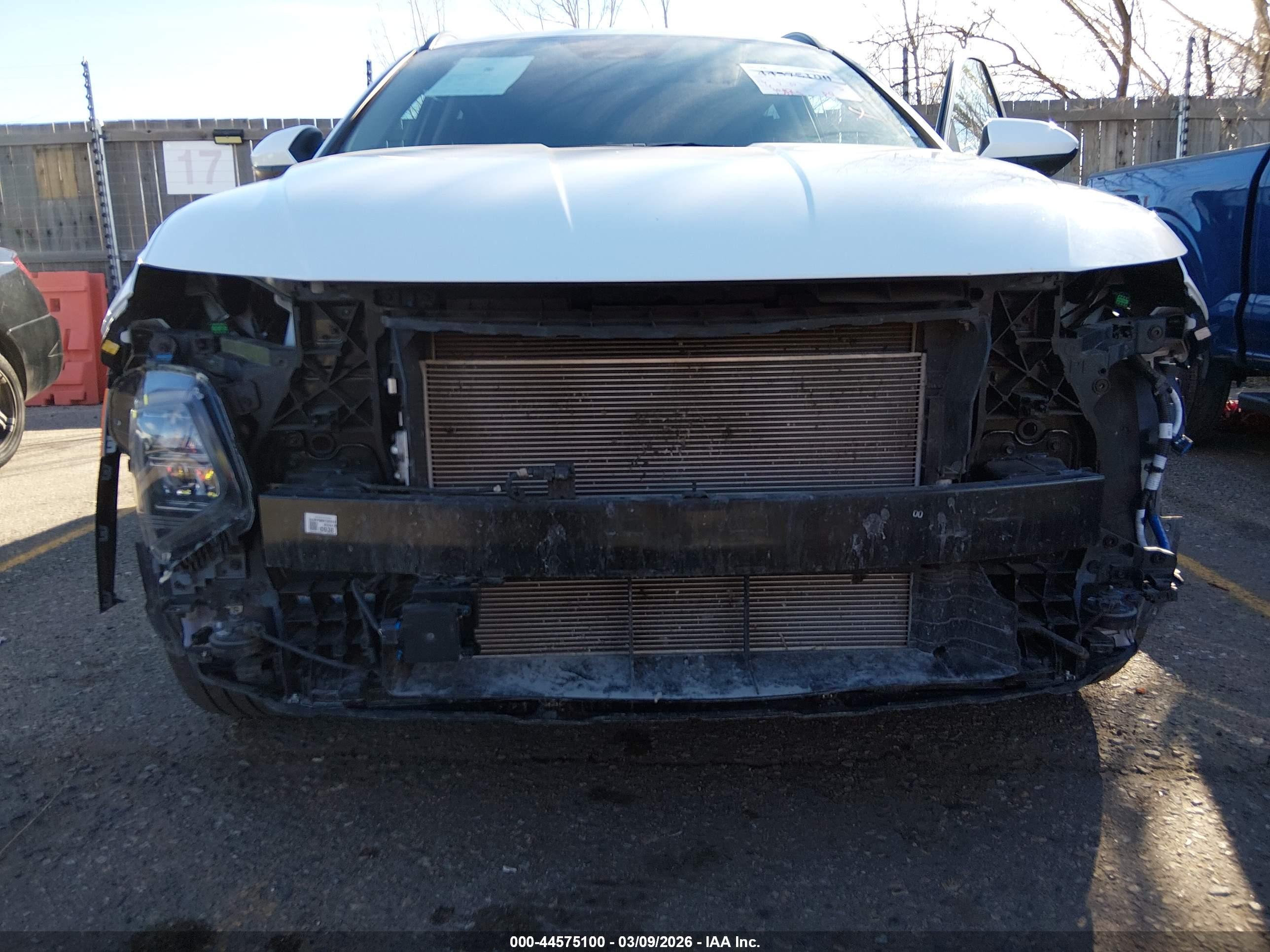 HYUNDAI TUCSON image 6