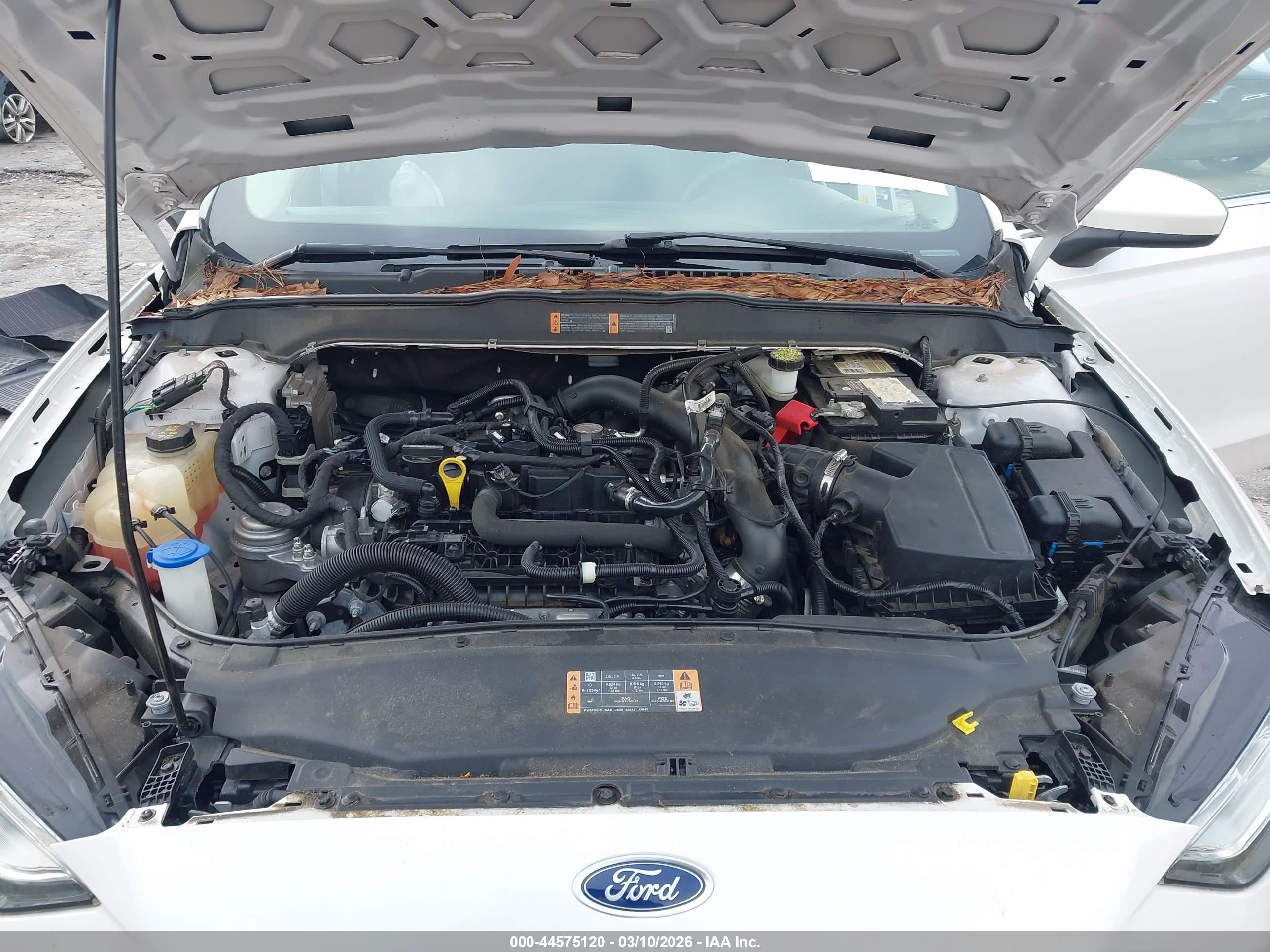 FORD FUSION image 10