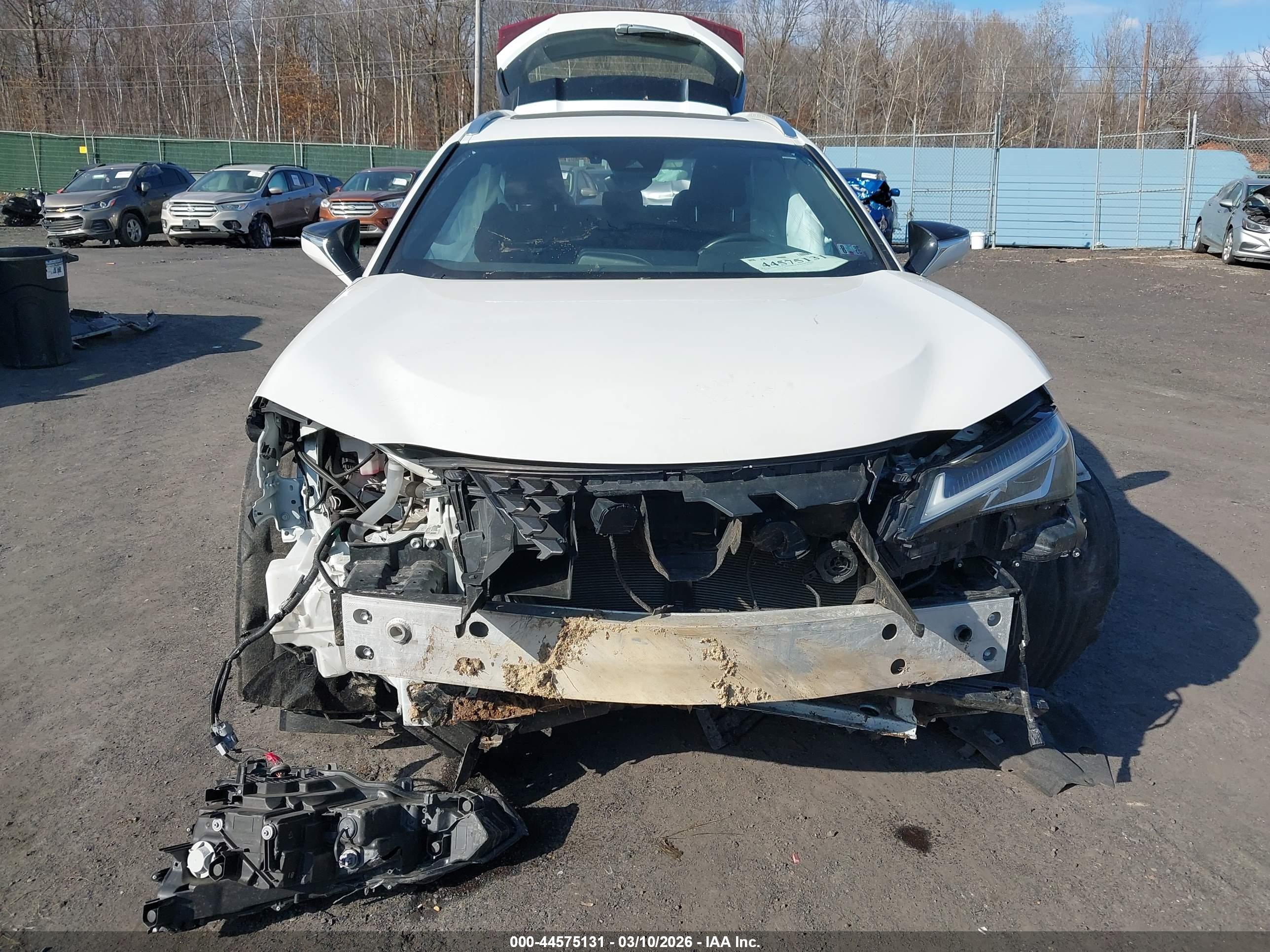 LEXUS UX image 6