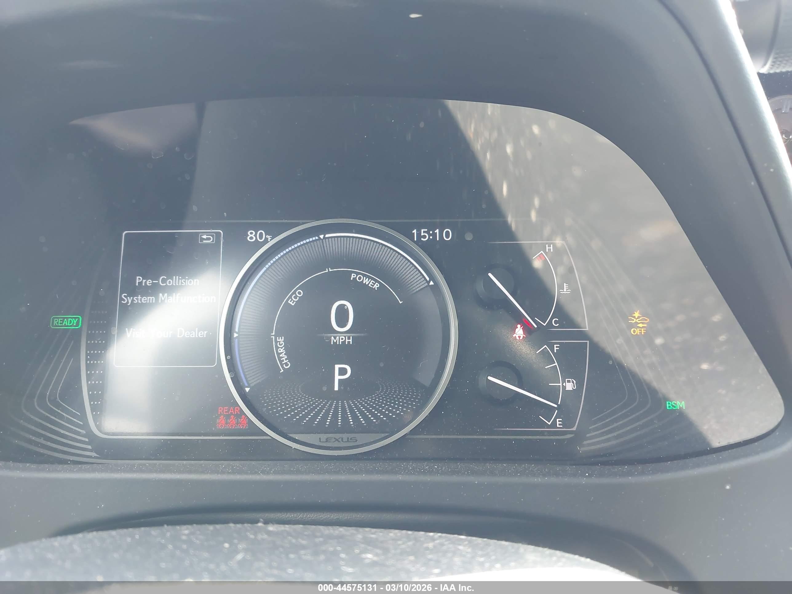 LEXUS UX image 7