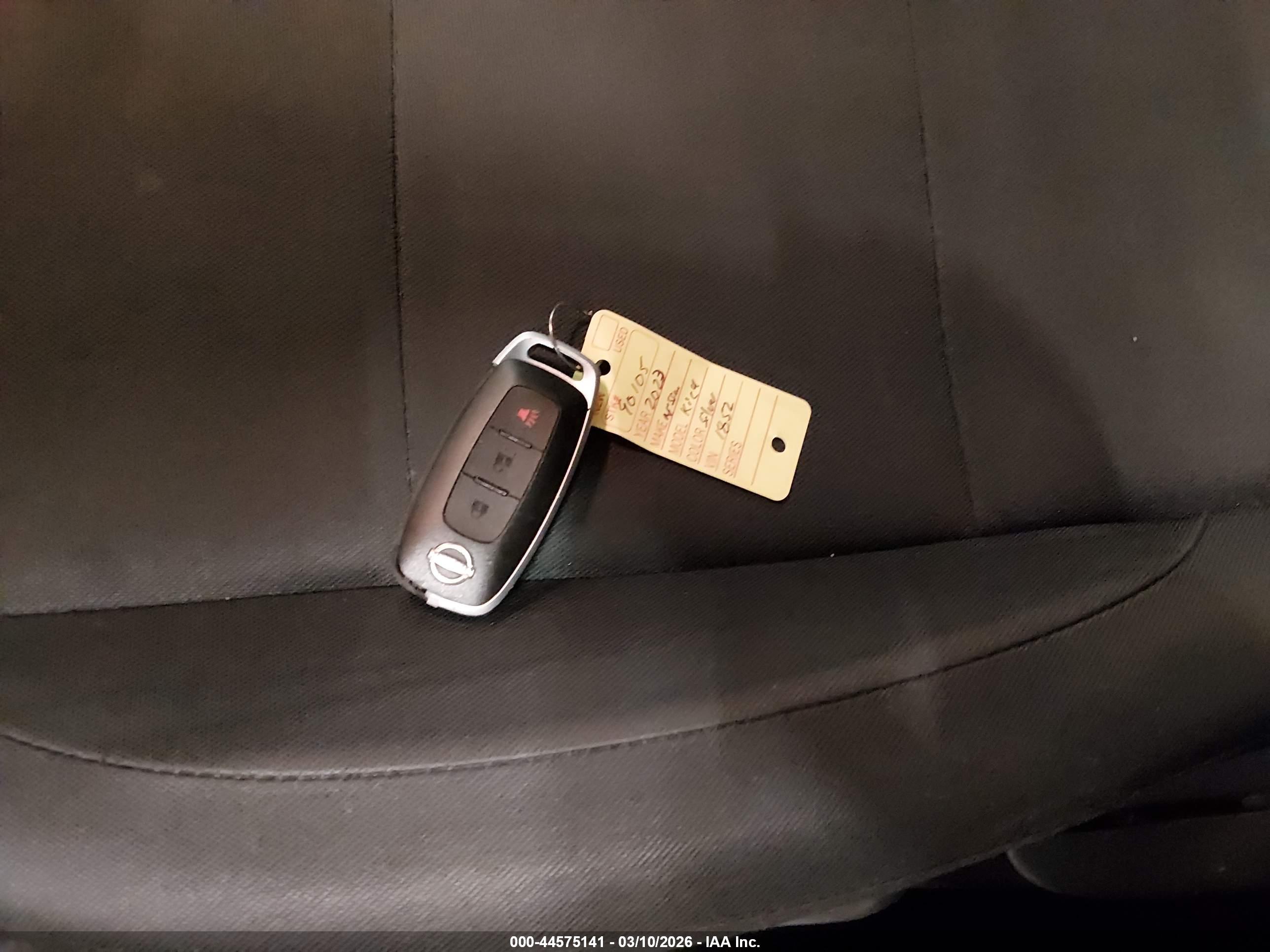 NISSAN KICKS image 11