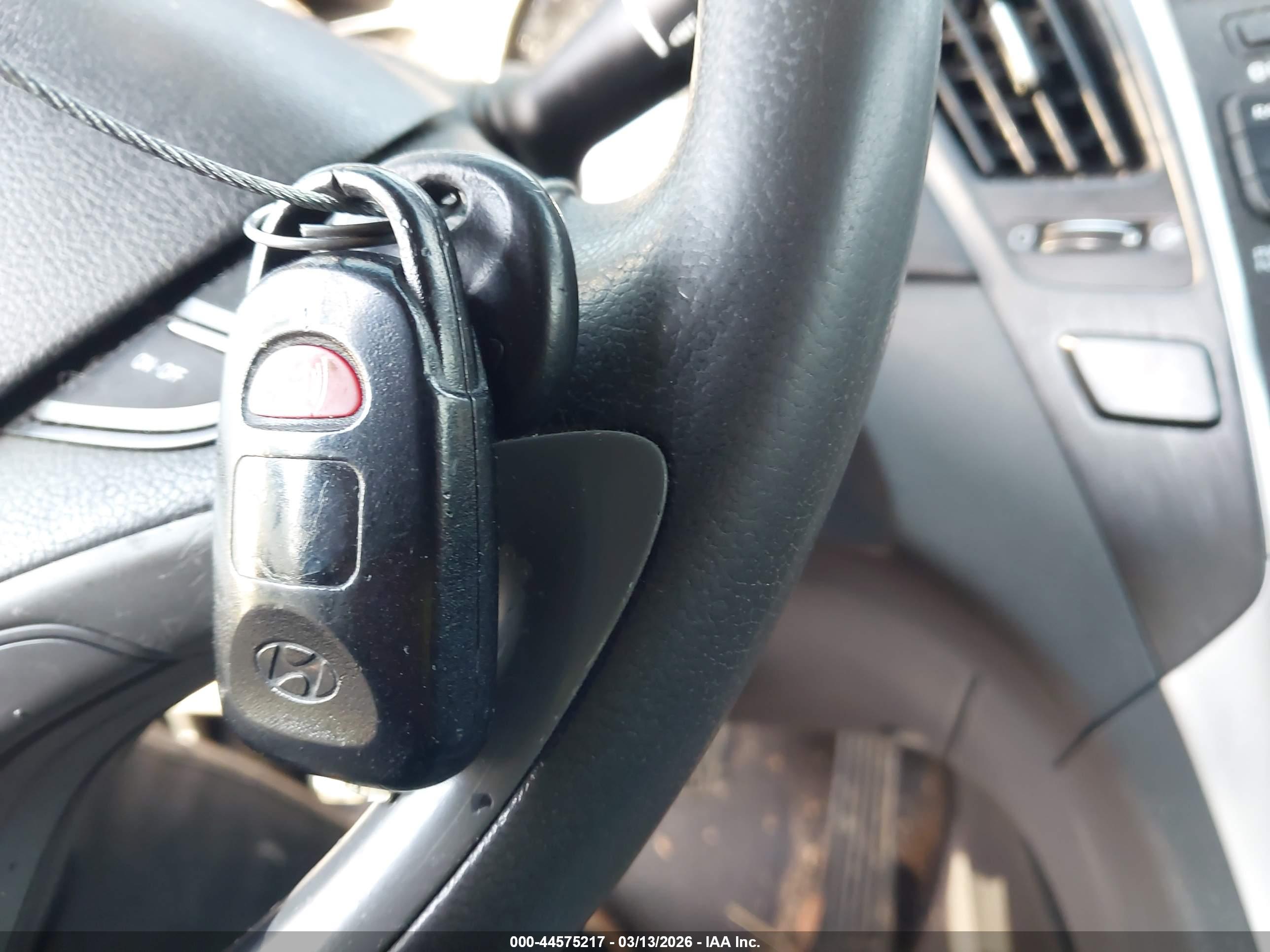 HYUNDAI SONATA image 11