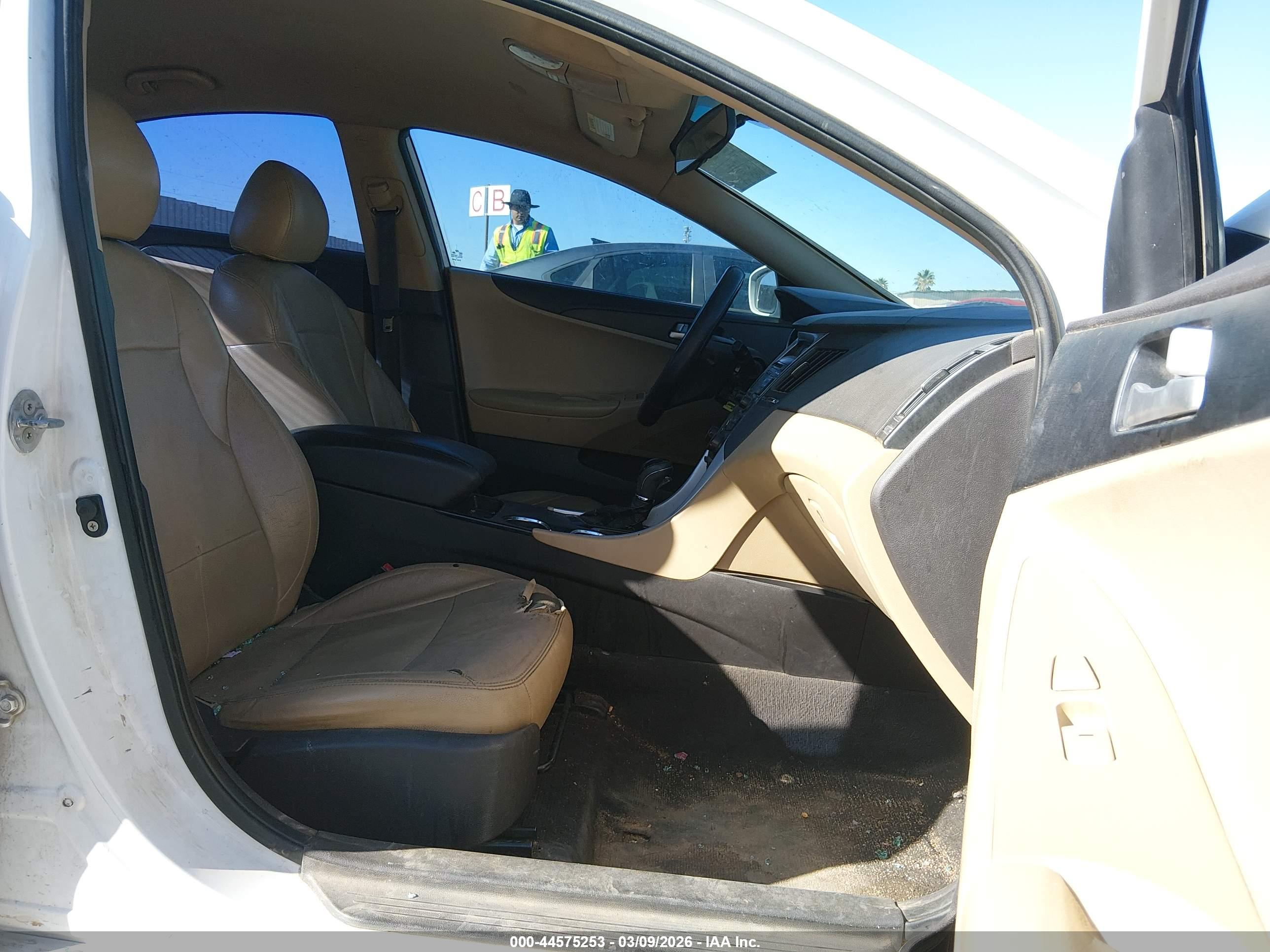 HYUNDAI SONATA image 5