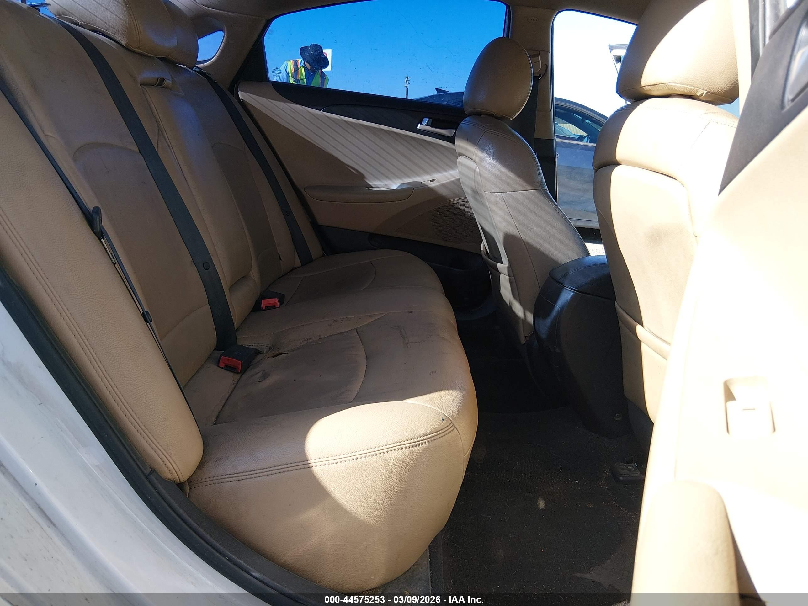 HYUNDAI SONATA image 8
