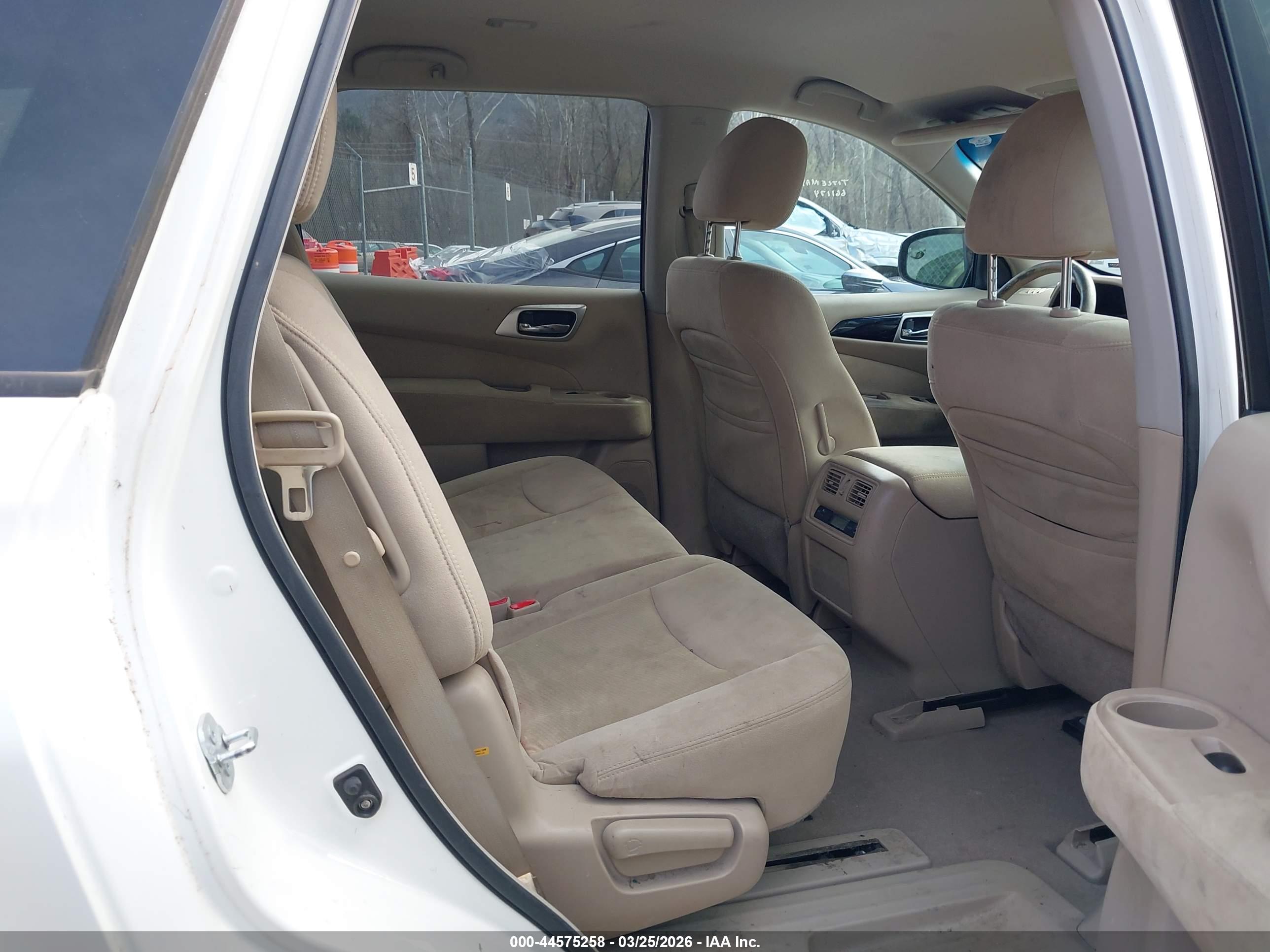 NISSAN PATHFINDER image 8