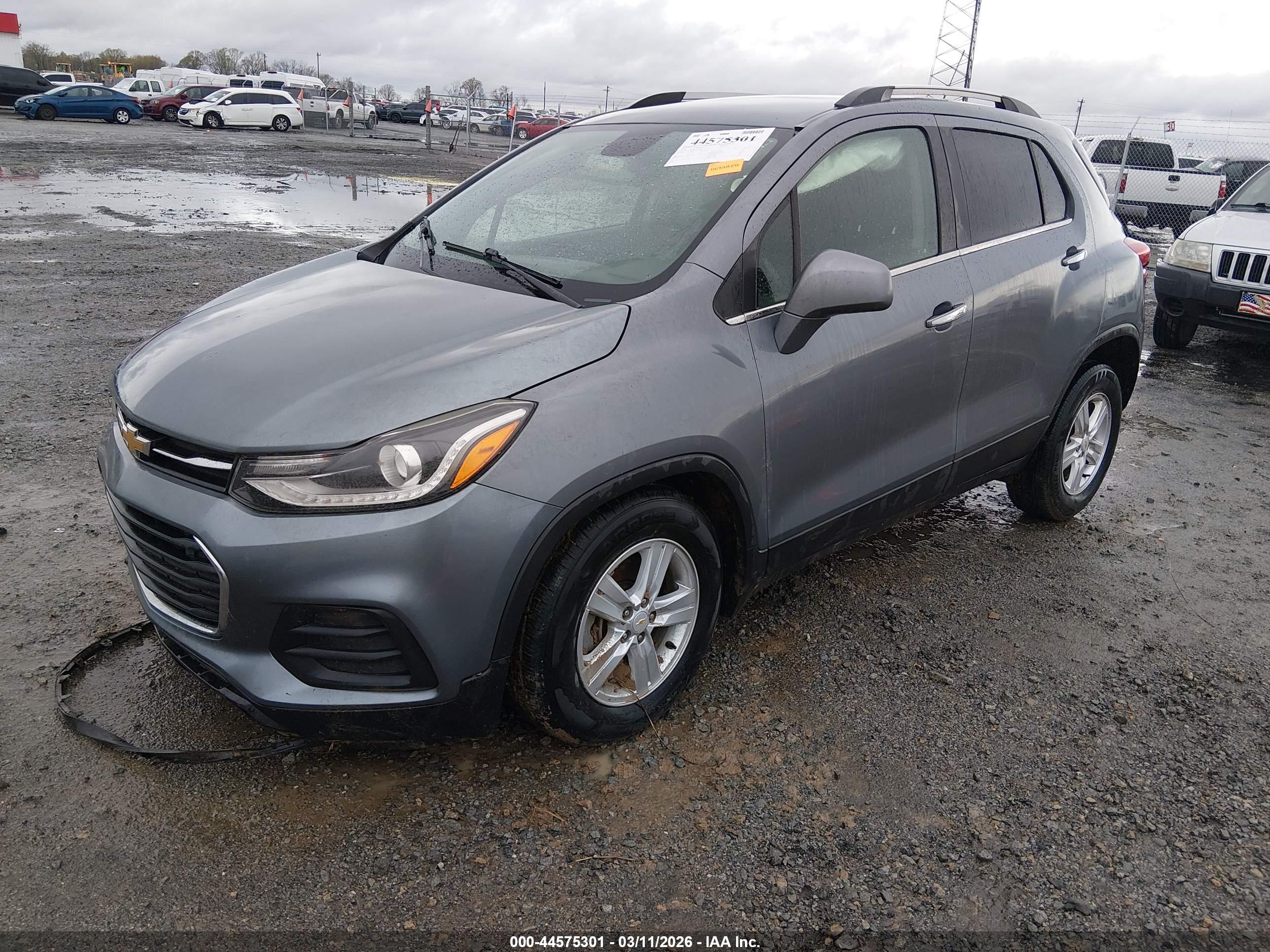 CHEVROLET TRAX image 2