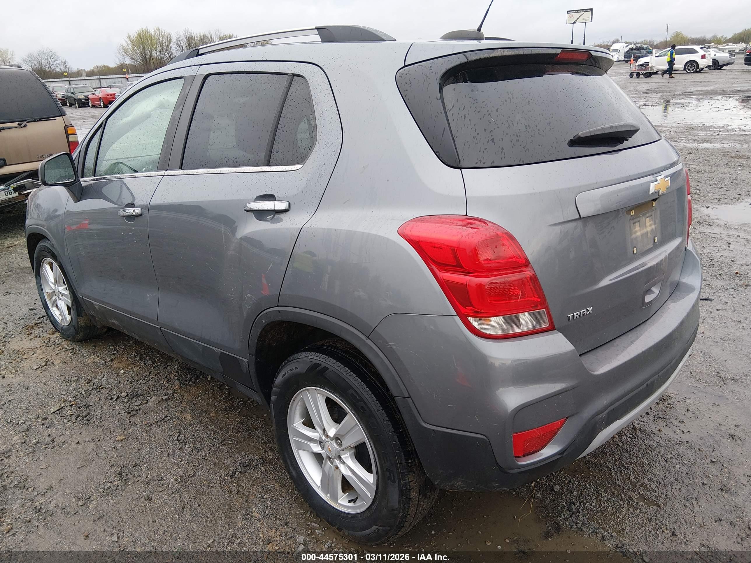 CHEVROLET TRAX image 3