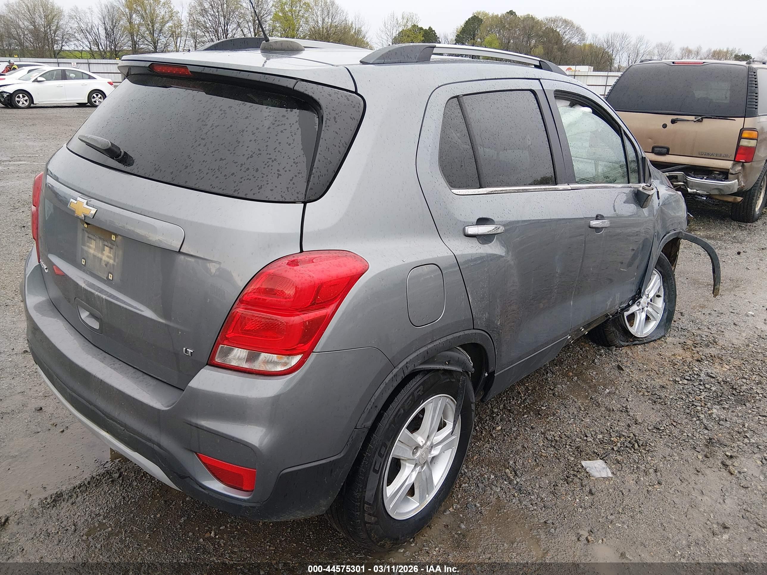 CHEVROLET TRAX image 4