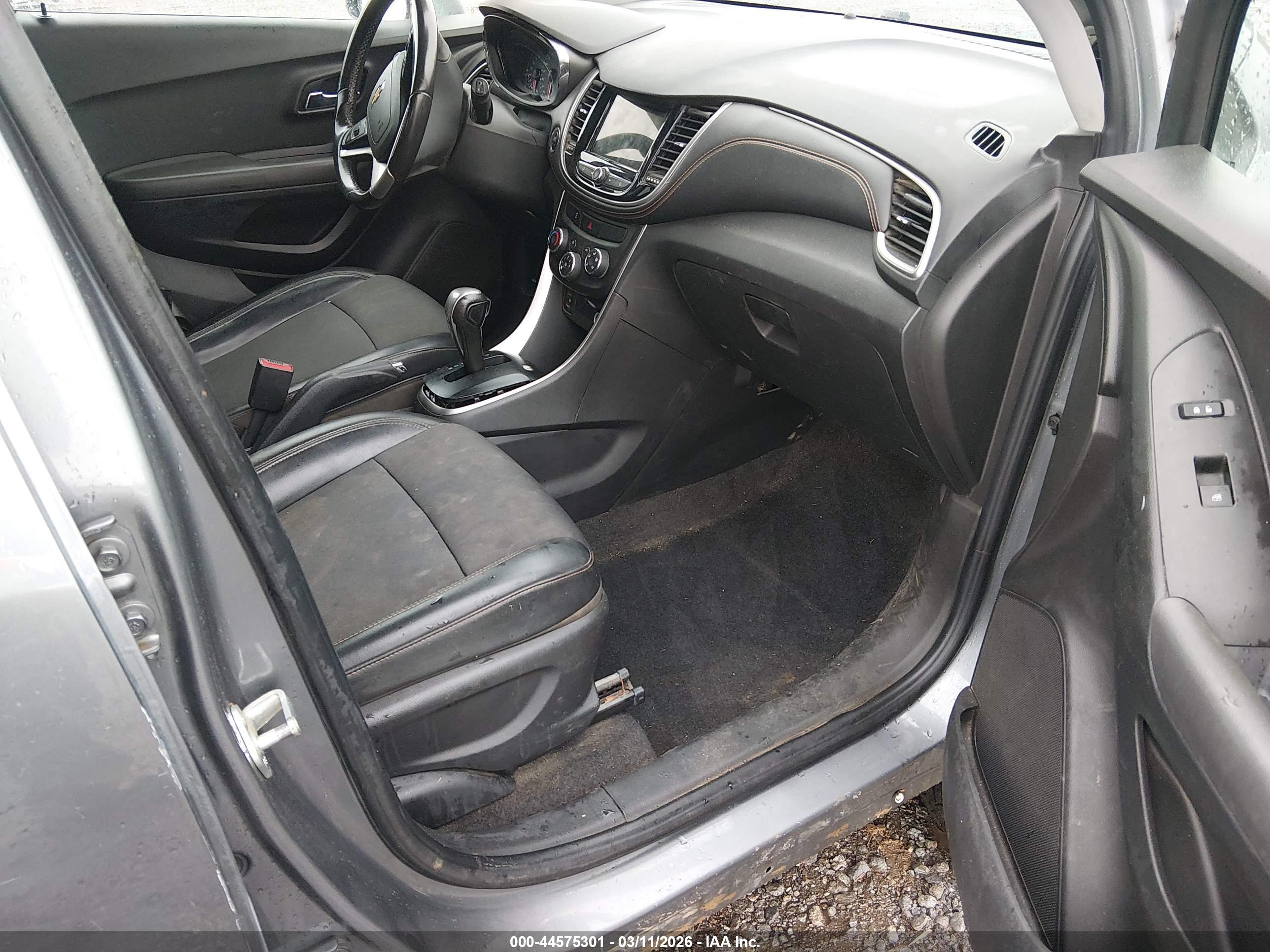 CHEVROLET TRAX image 5