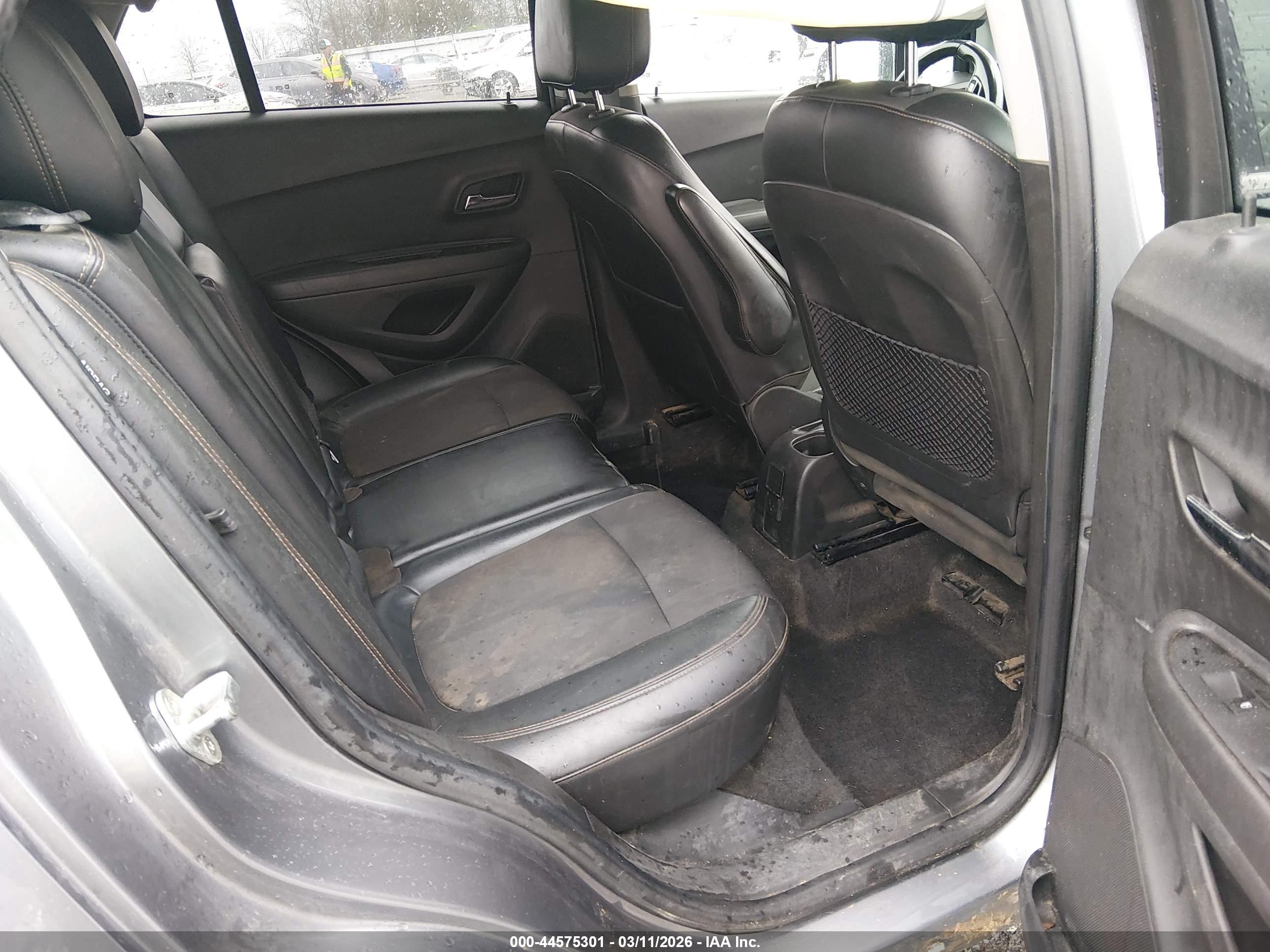 CHEVROLET TRAX image 8