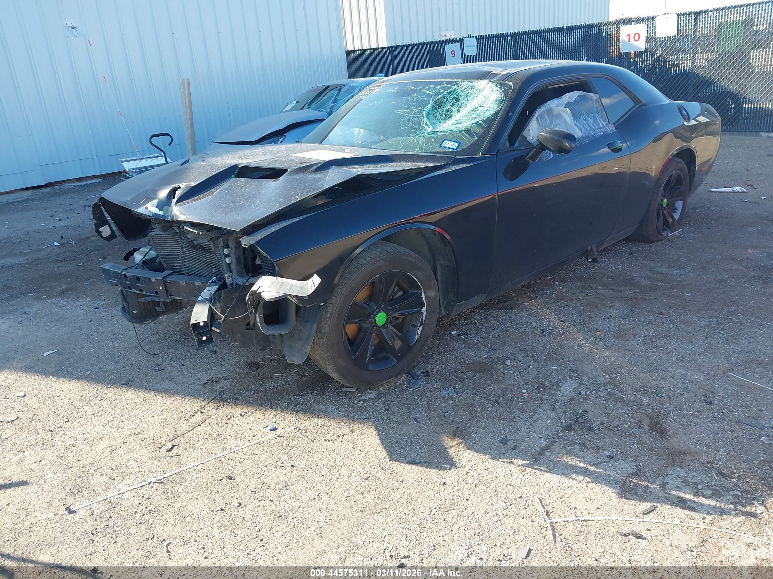DODGE CHALLENGER image 2