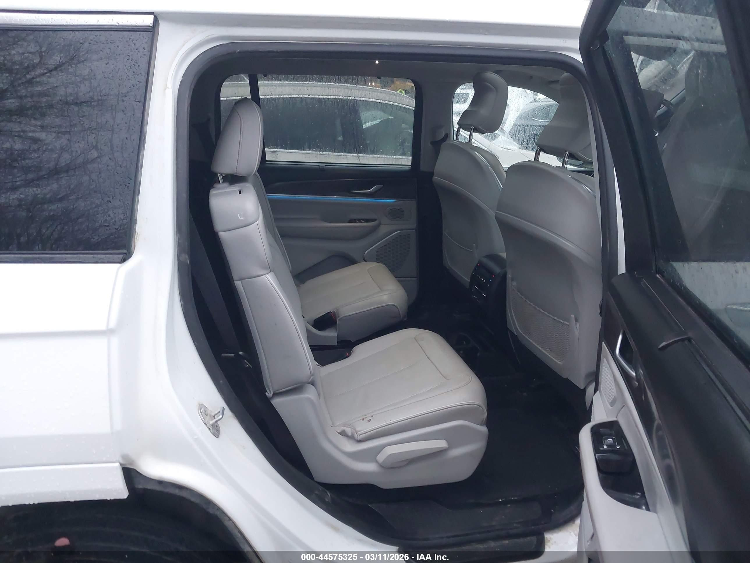 JEEP GRAND image 8