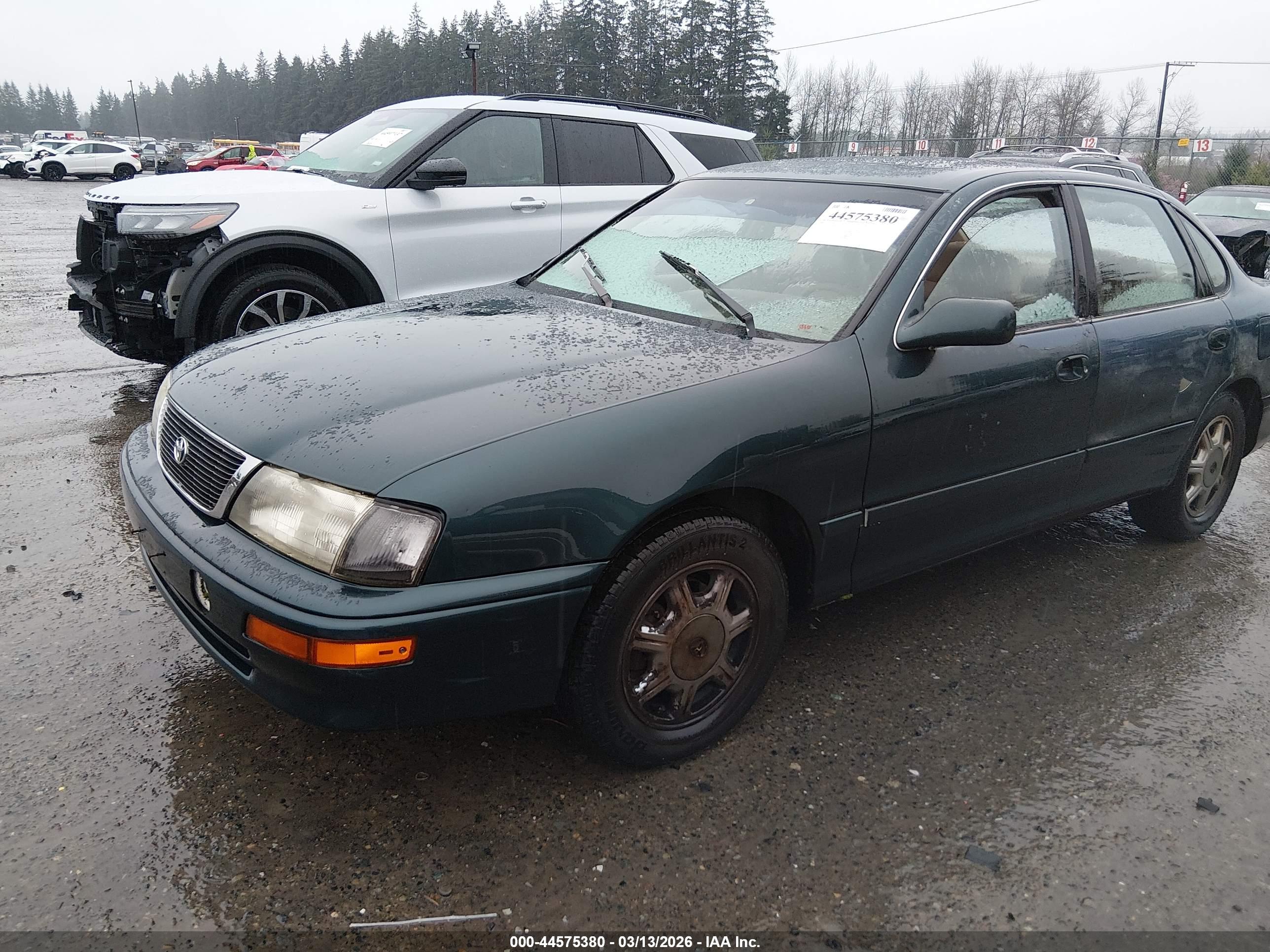 TOYOTA AVALON image 2