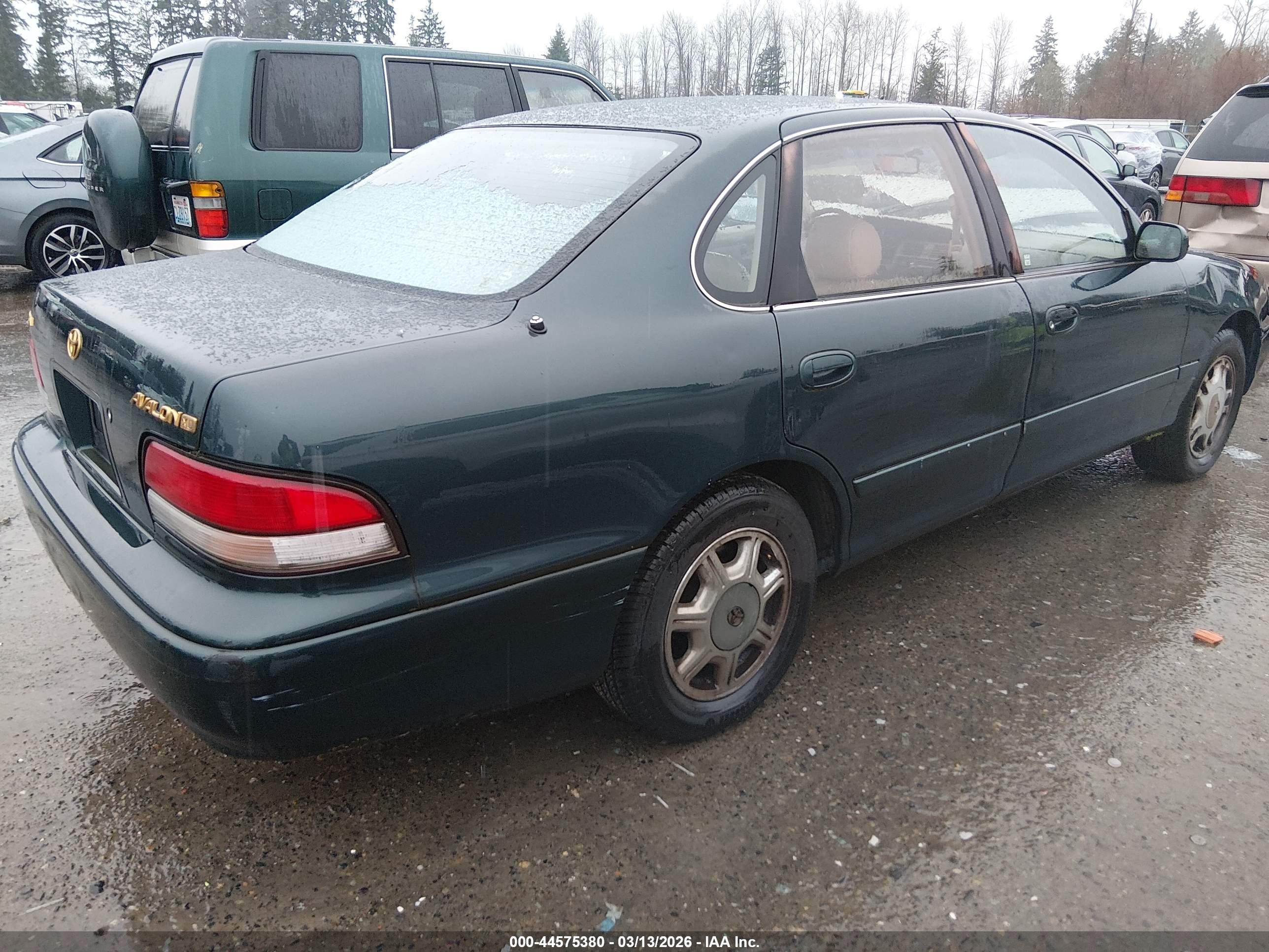 TOYOTA AVALON image 4