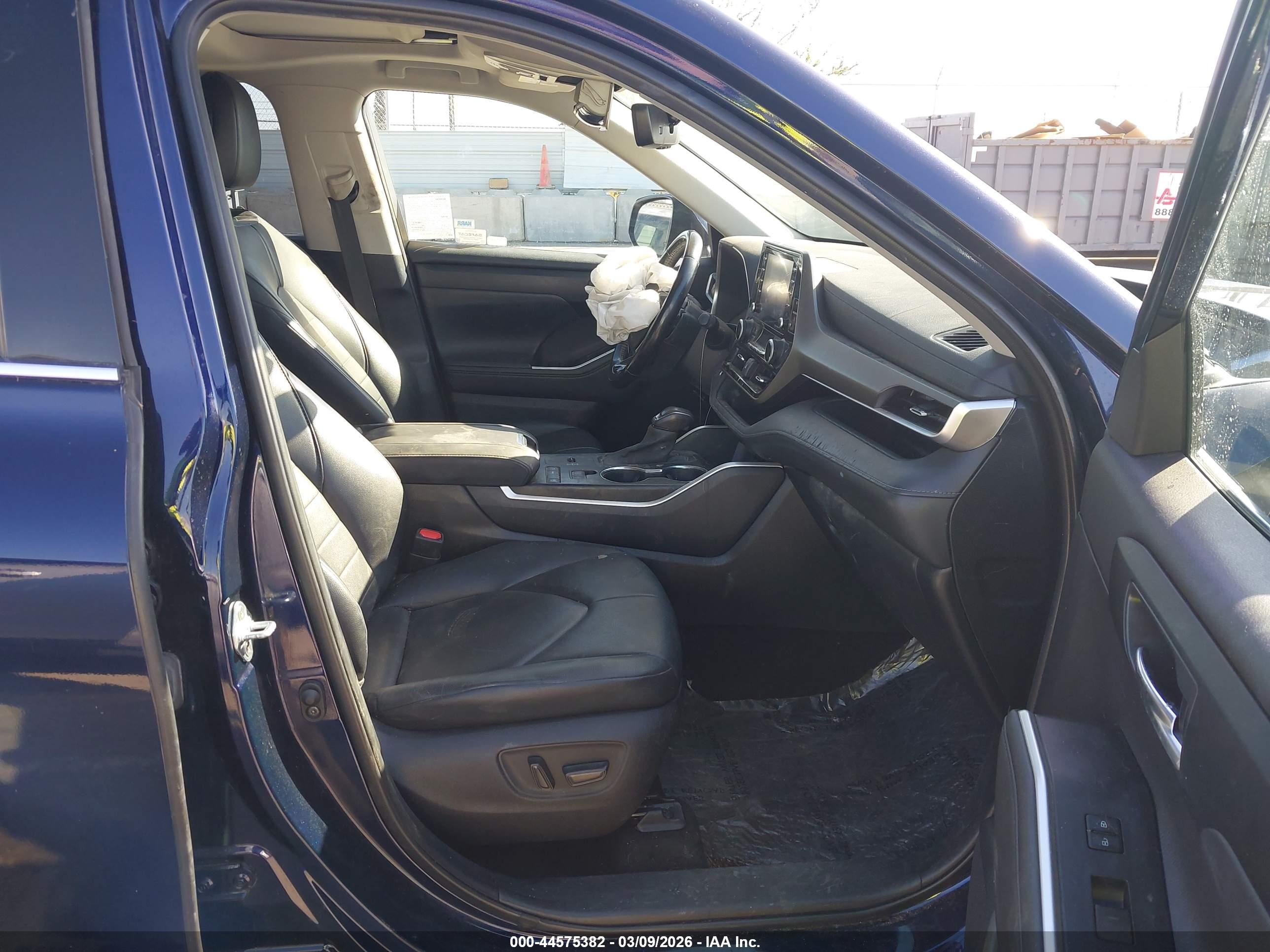 TOYOTA HIGHLANDER image 5