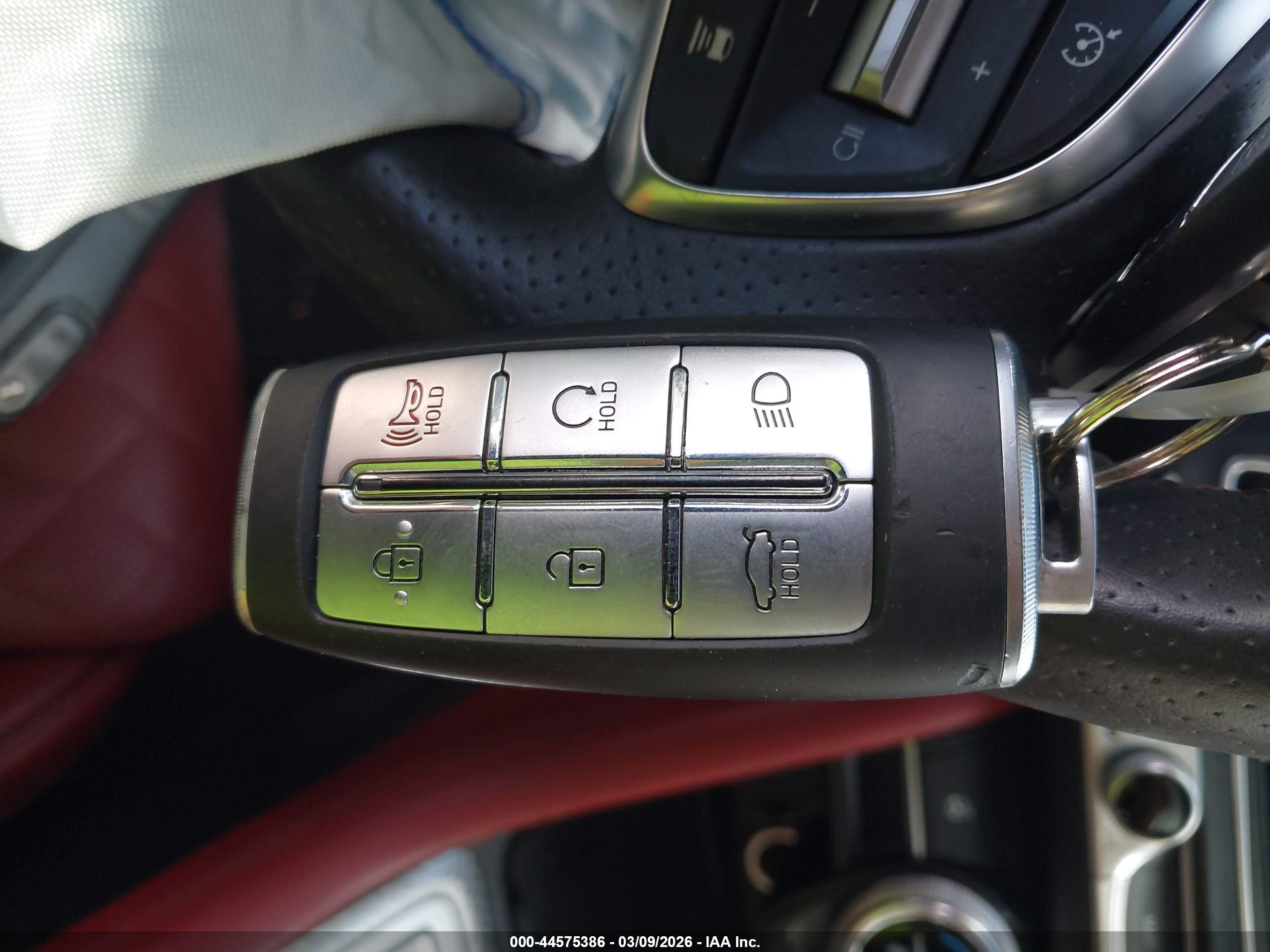 GENESIS G70 image 11