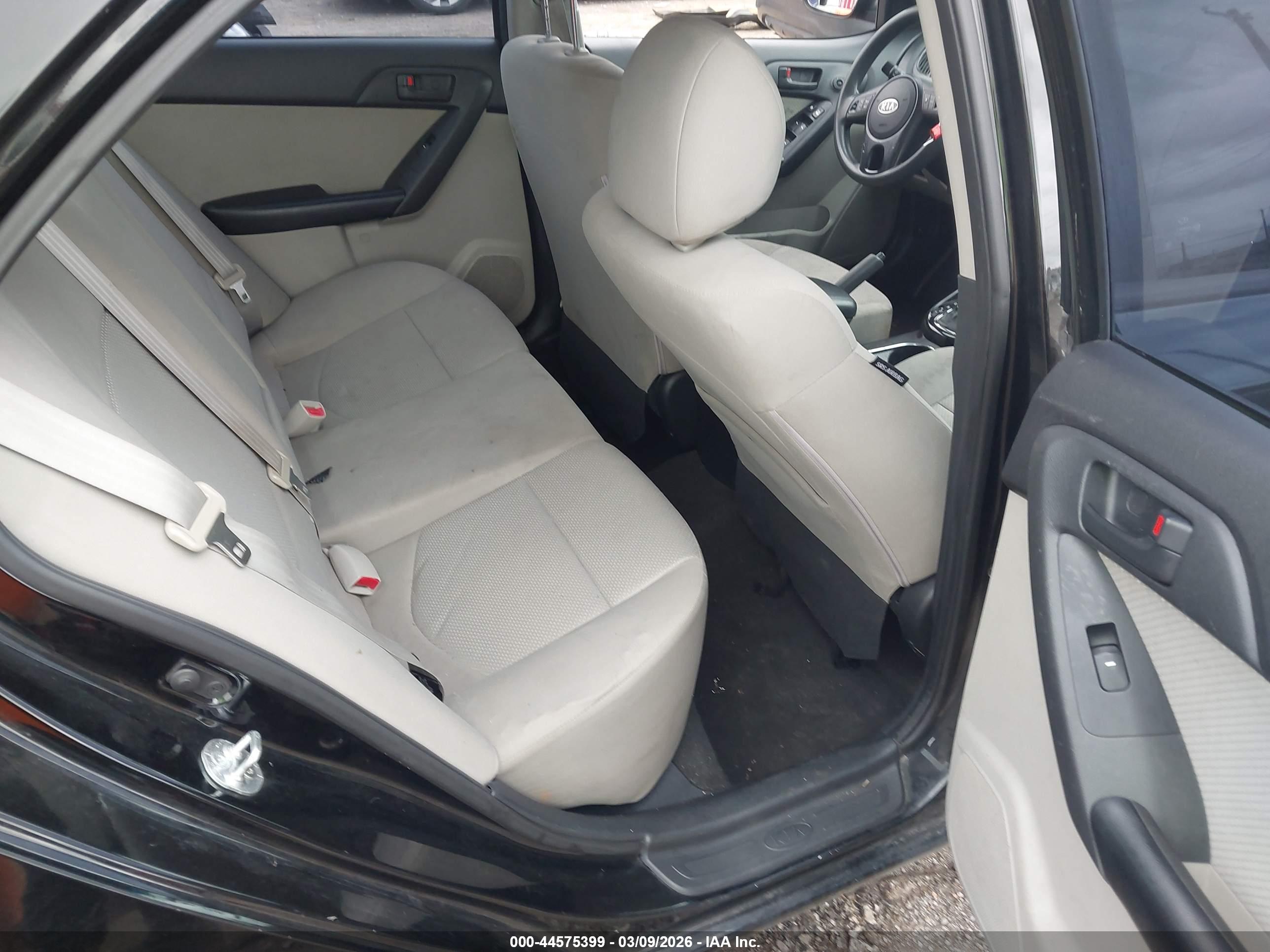 KIA FORTE image 8