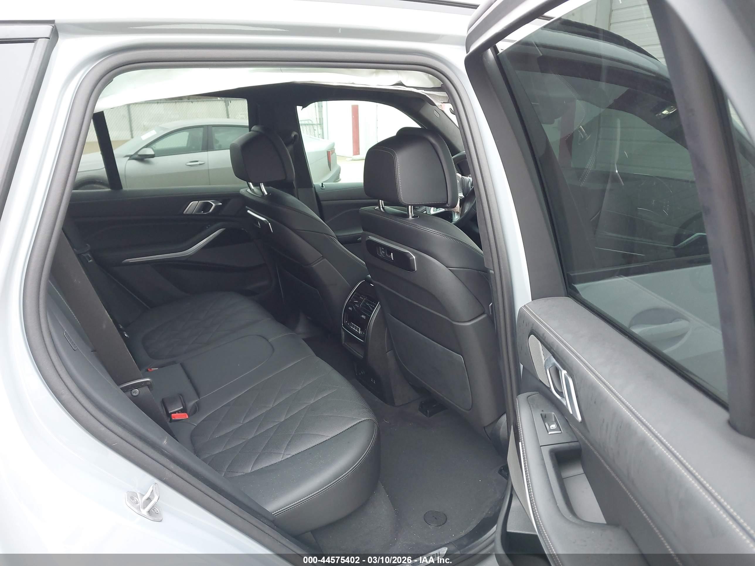 BMW X5 image 8