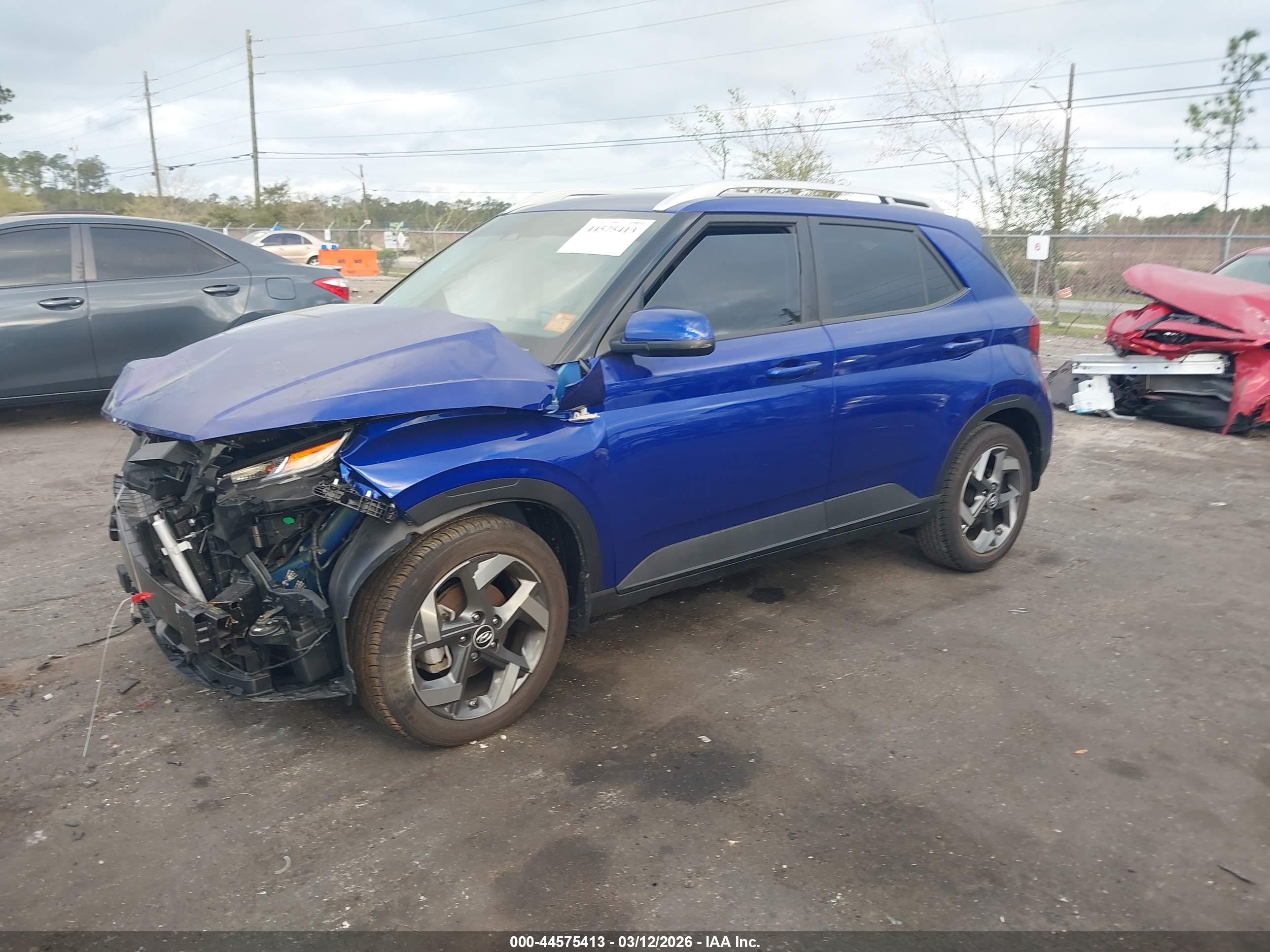 HYUNDAI VENUE image 2