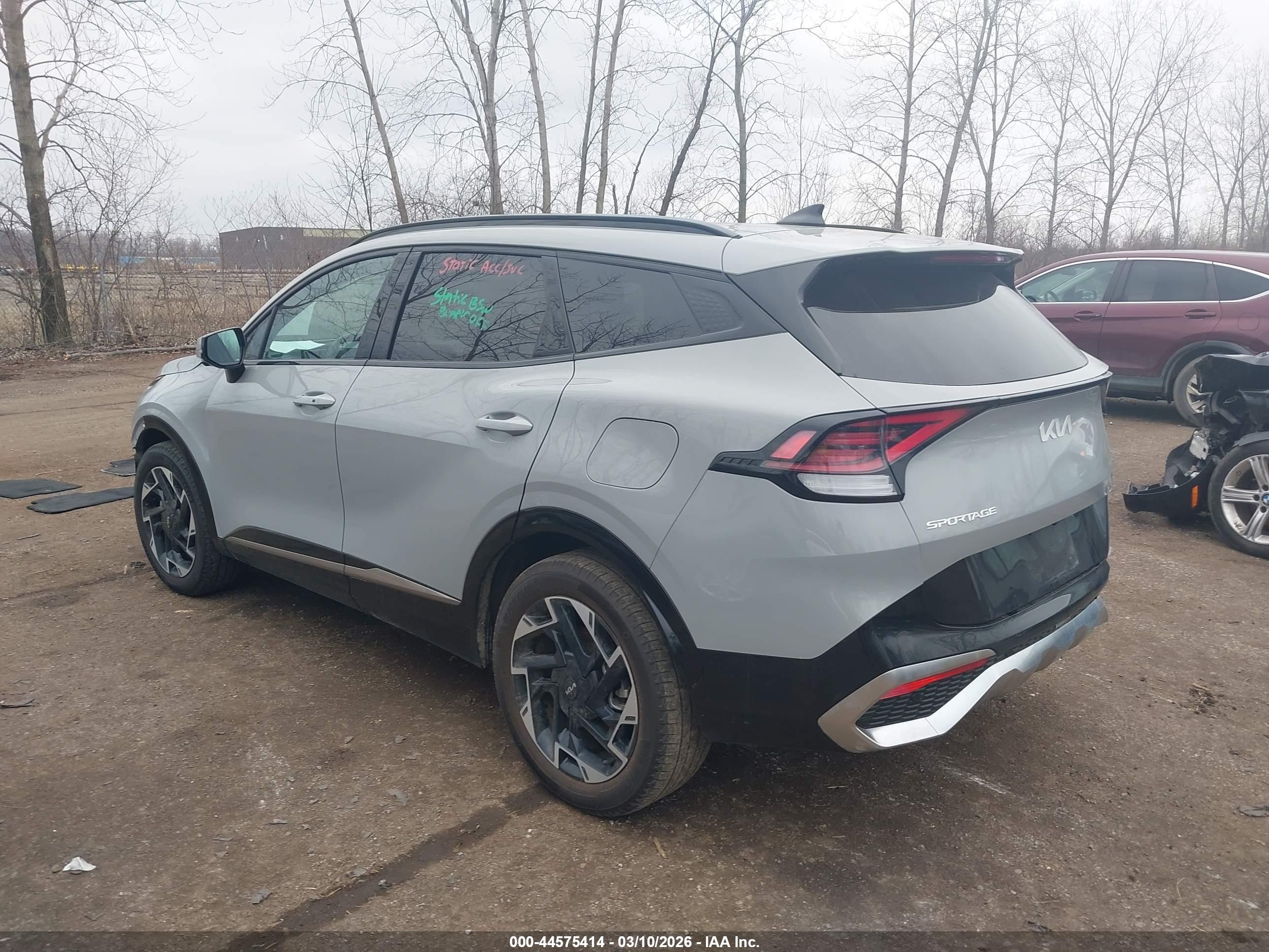 KIA SPORTAGE image 3