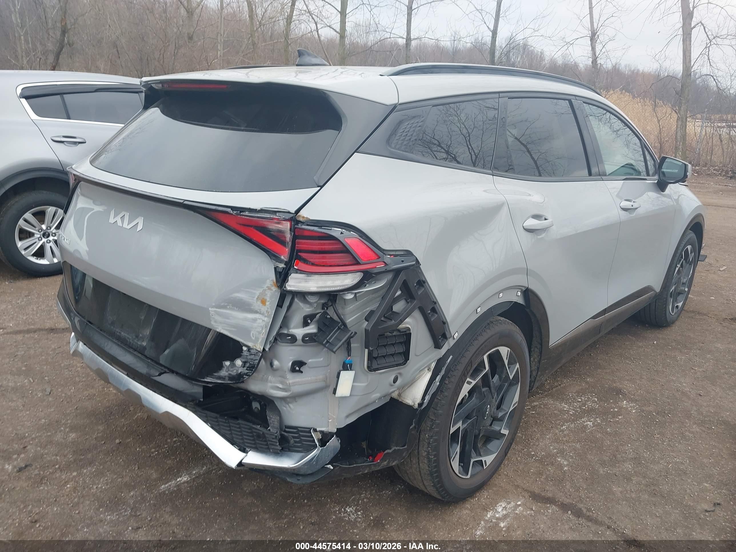 KIA SPORTAGE image 6