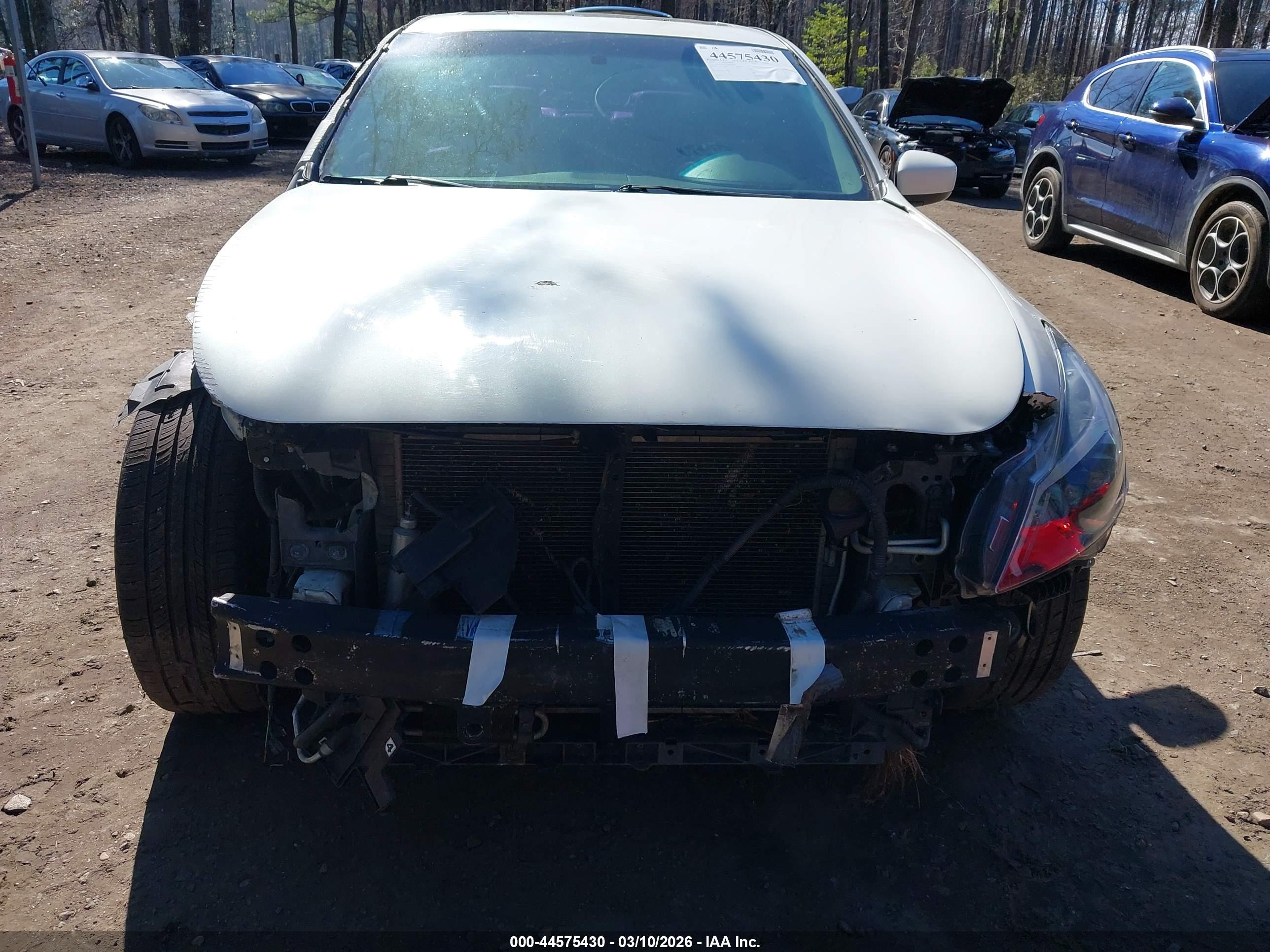 INFINITI G37 image 6