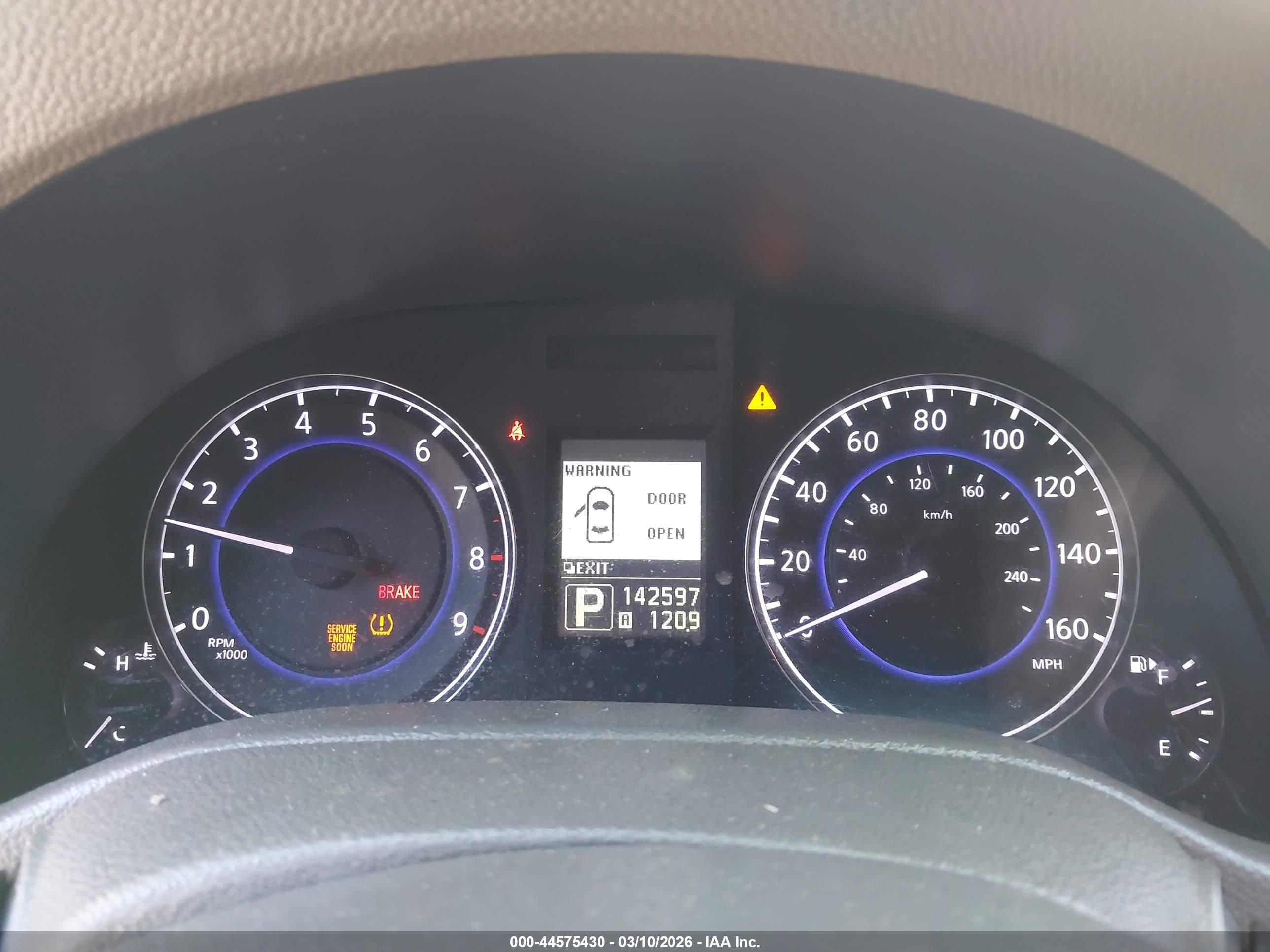 INFINITI G37 image 7