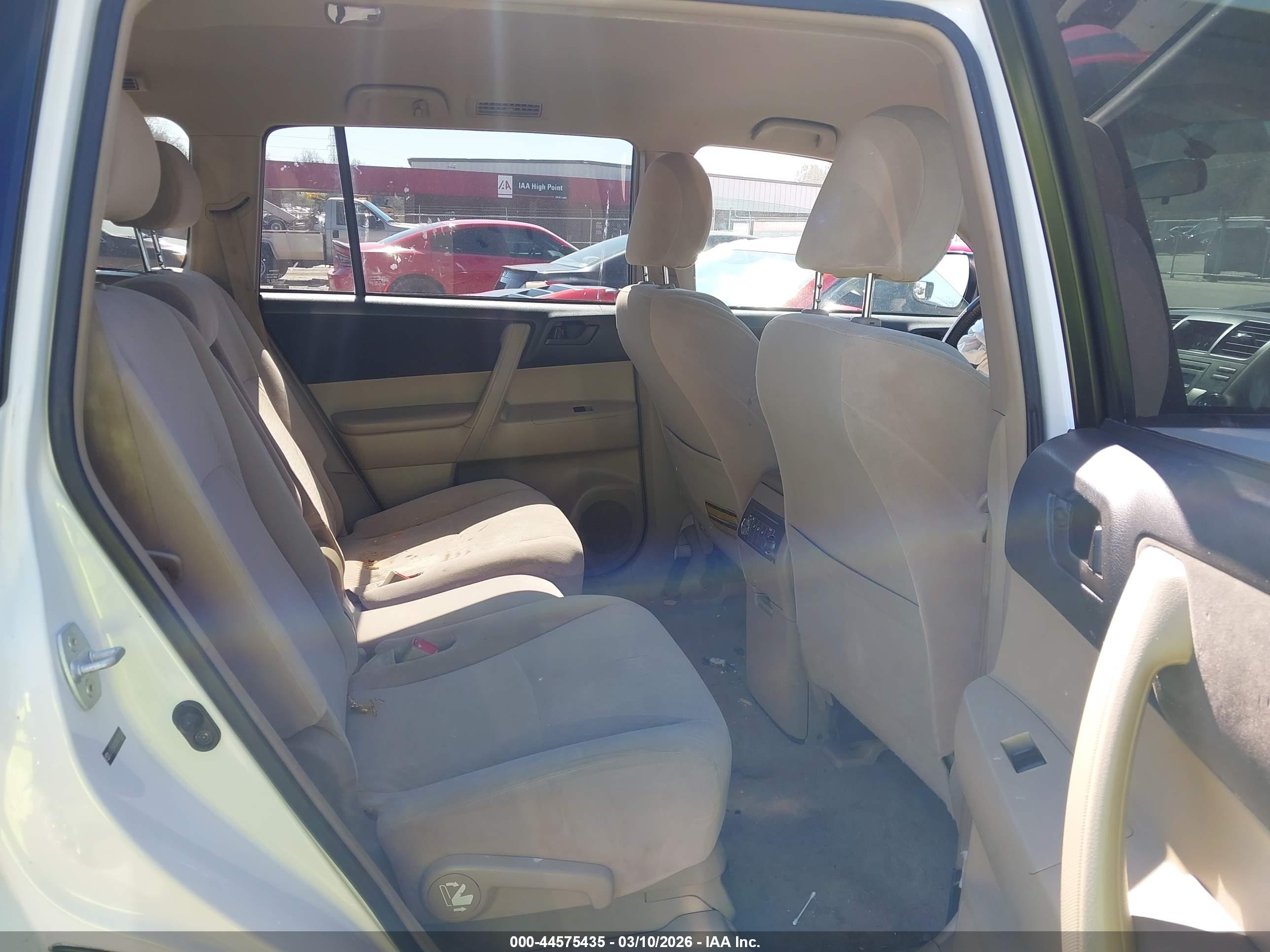 TOYOTA HIGHLANDER image 8