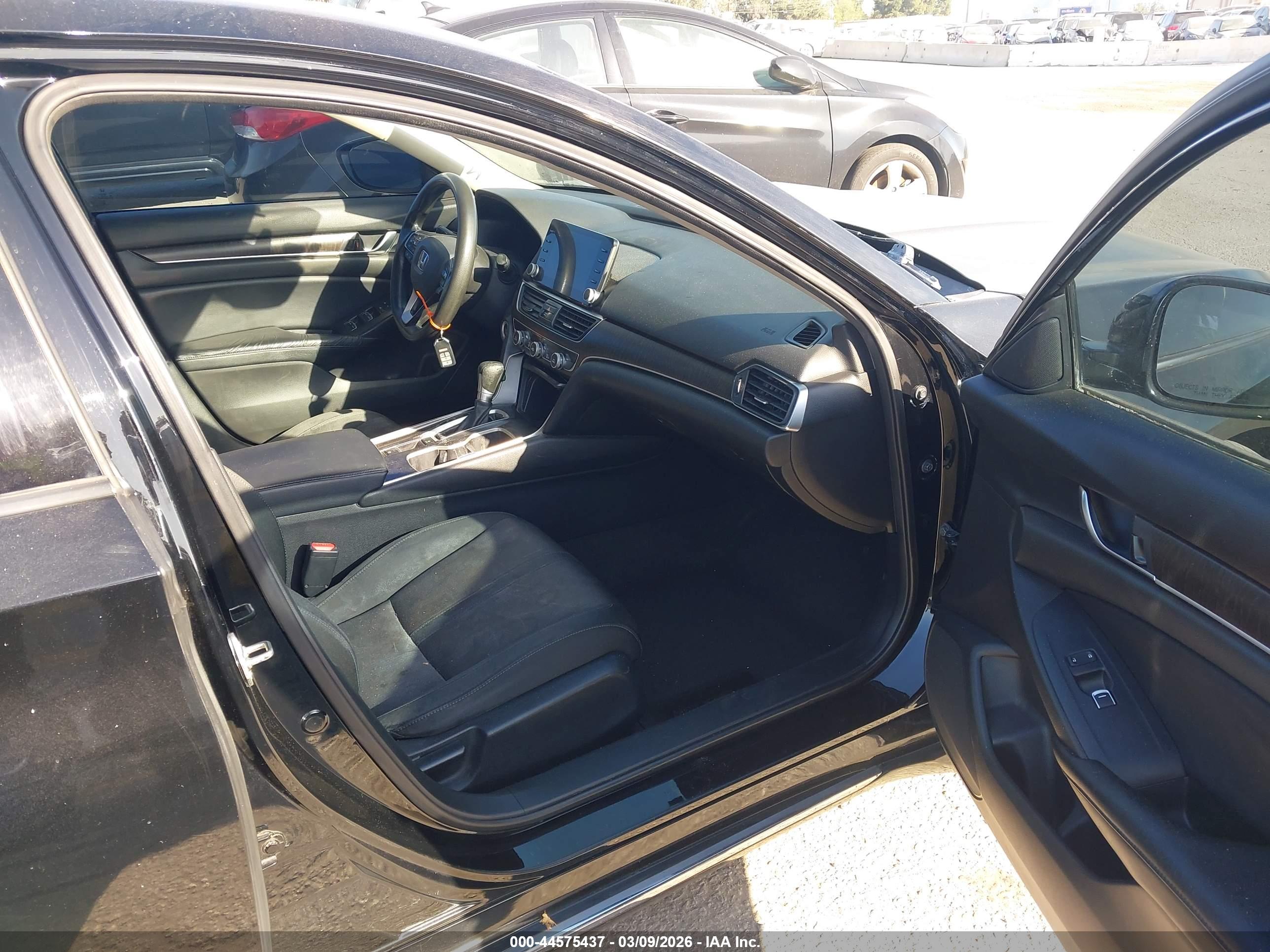 HONDA ACCORD image 5