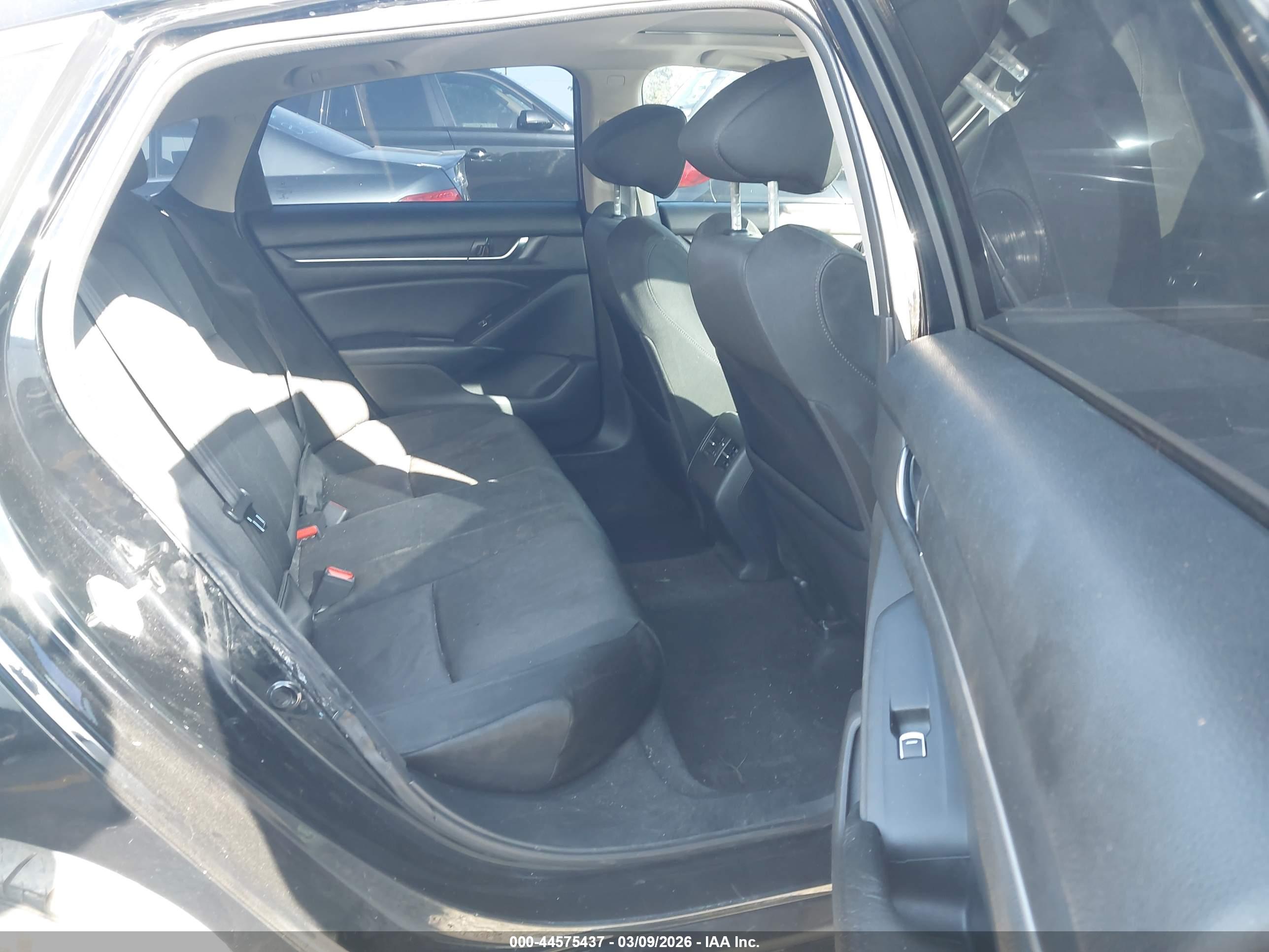 HONDA ACCORD image 8