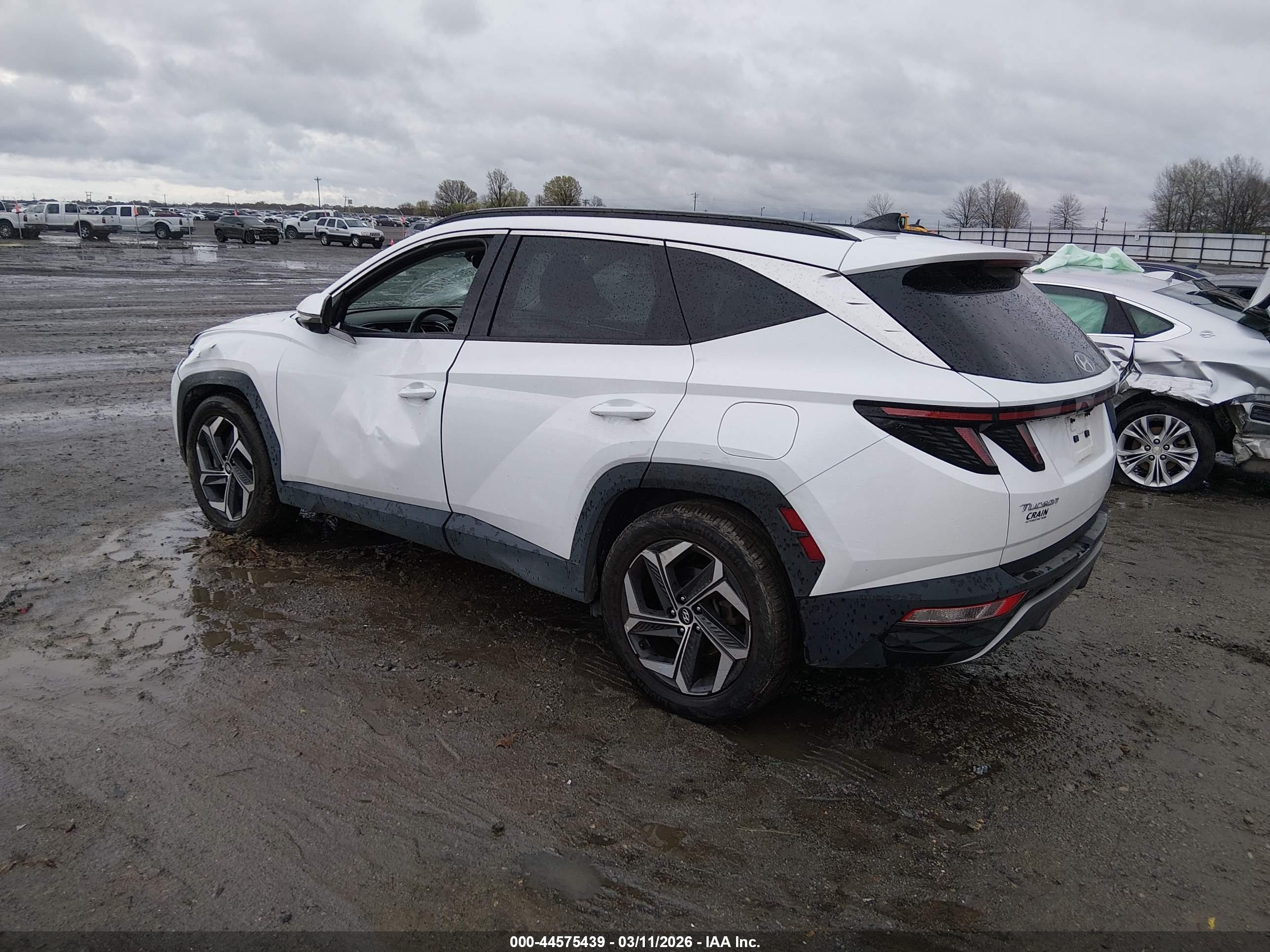 HYUNDAI TUCSON image 3