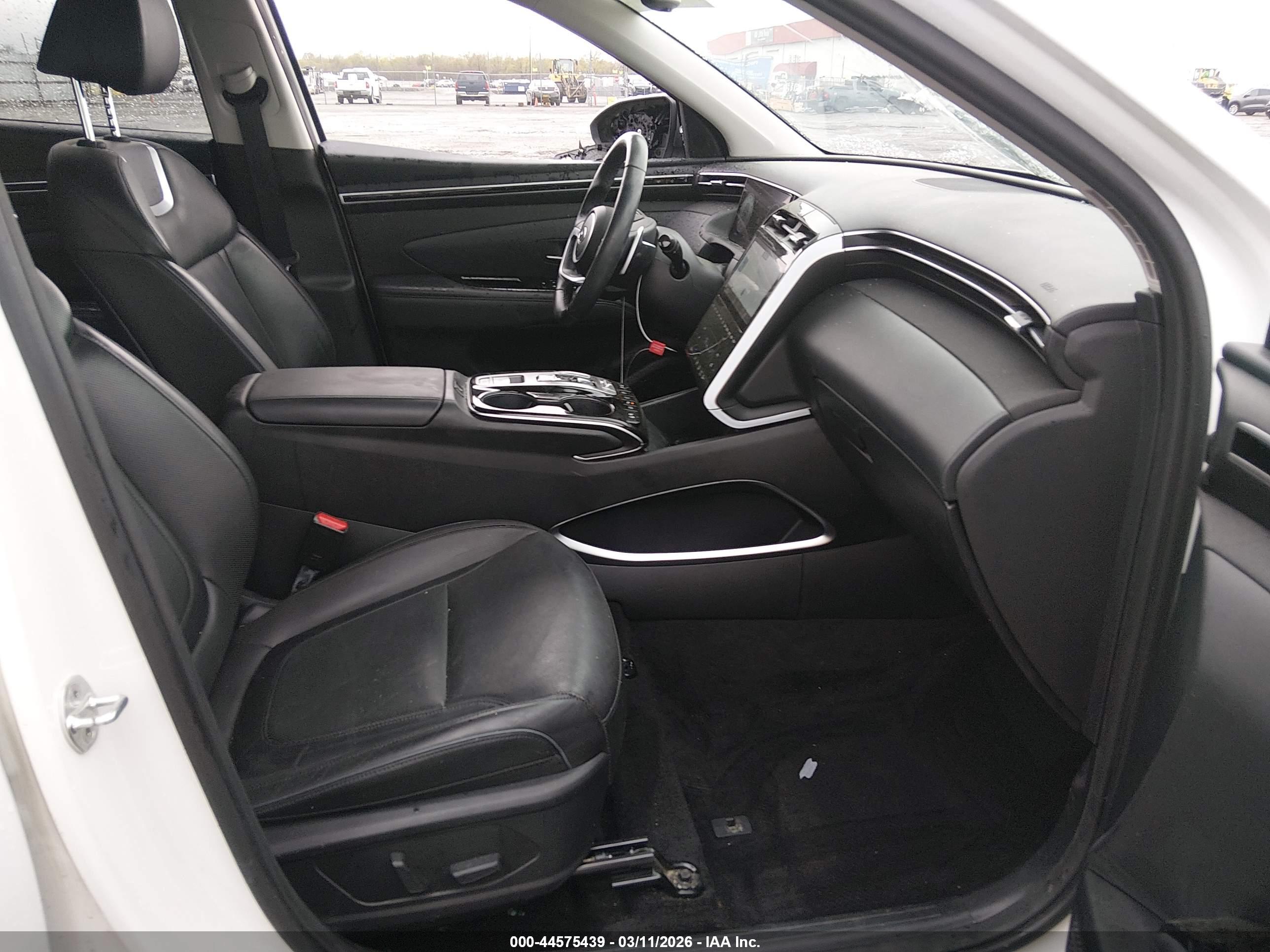 HYUNDAI TUCSON image 5