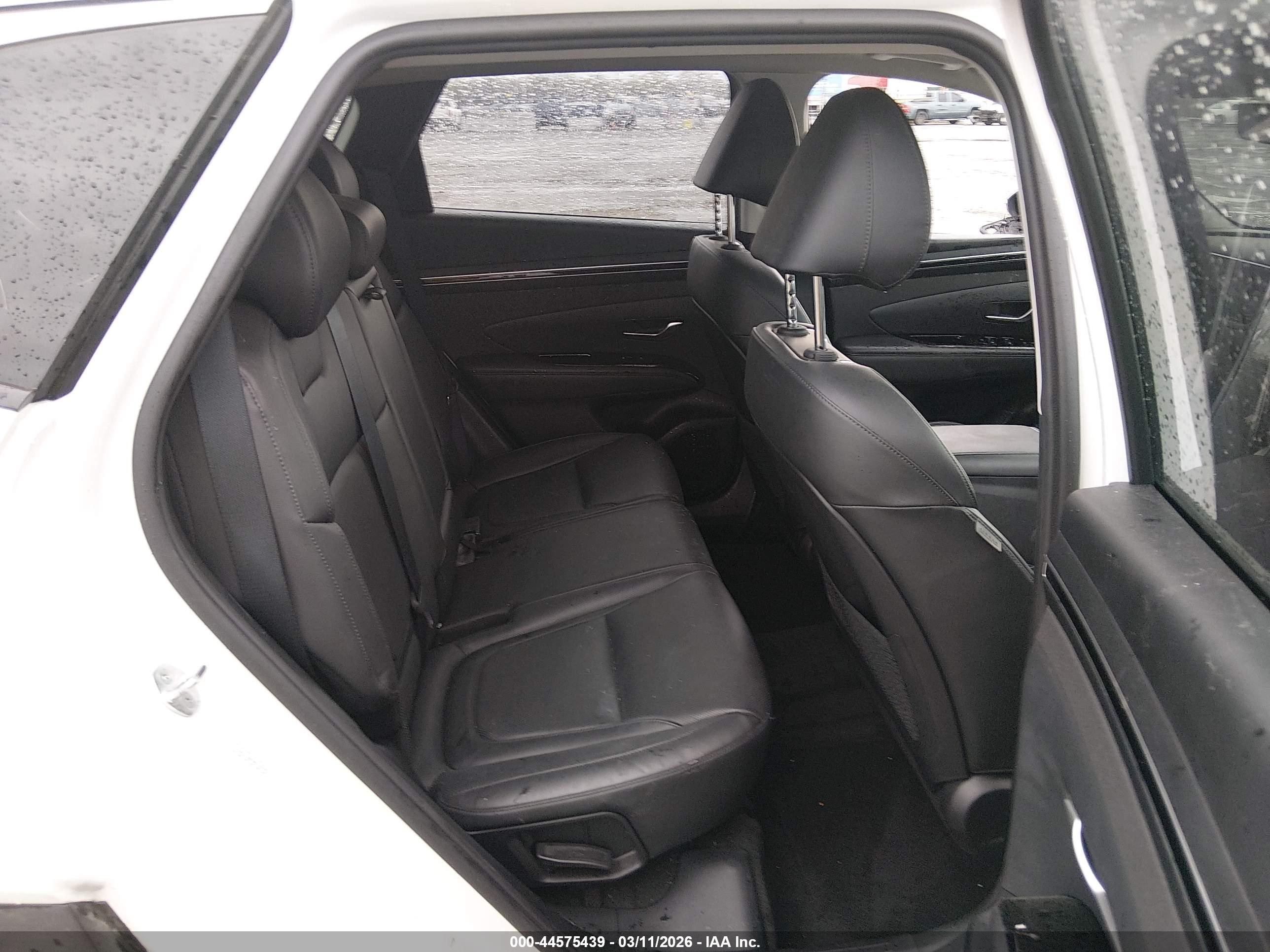 HYUNDAI TUCSON image 8