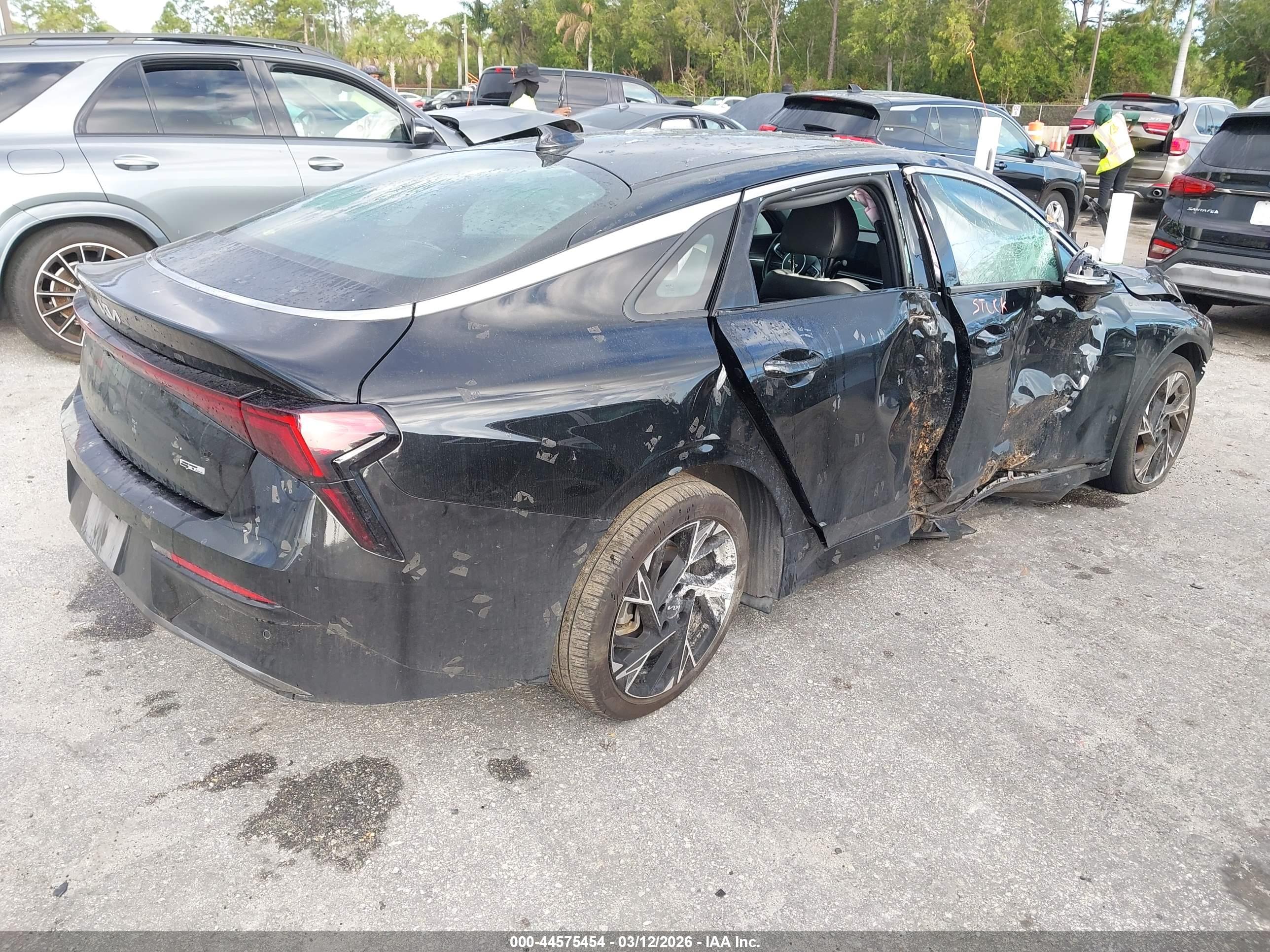 KIA K5 image 4