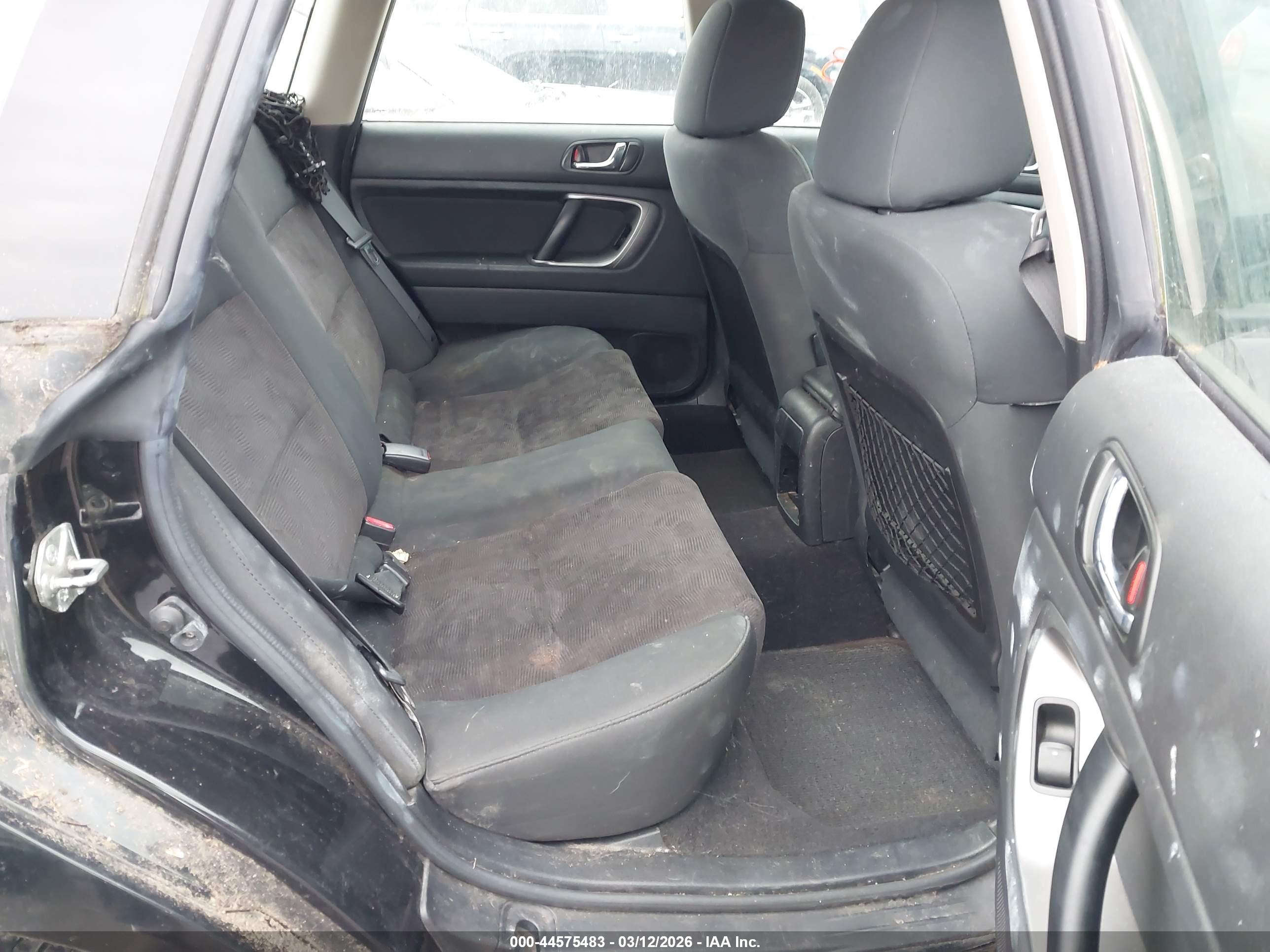 SUBARU OUTBACK image 8