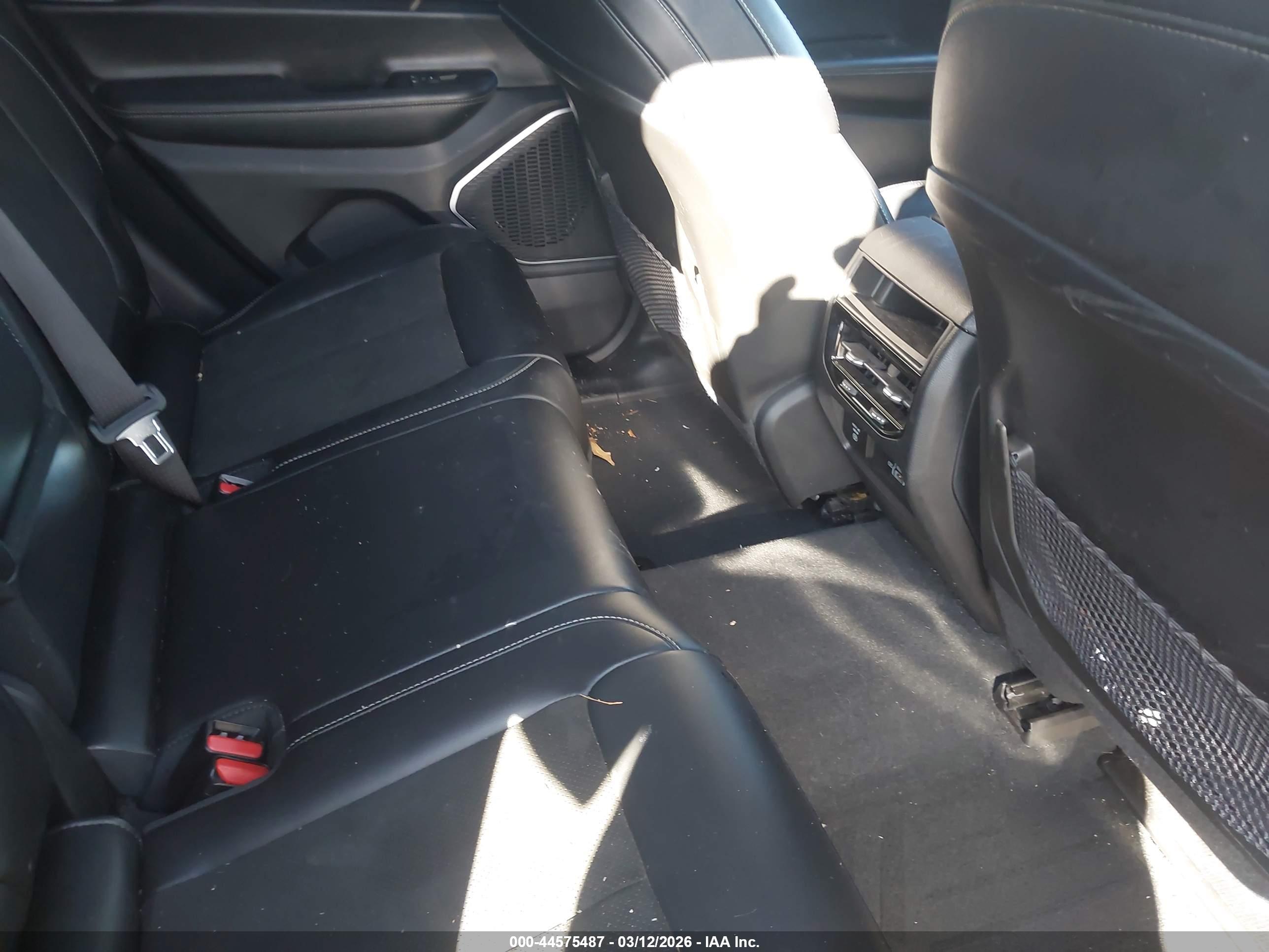 JEEP GRAND image 8