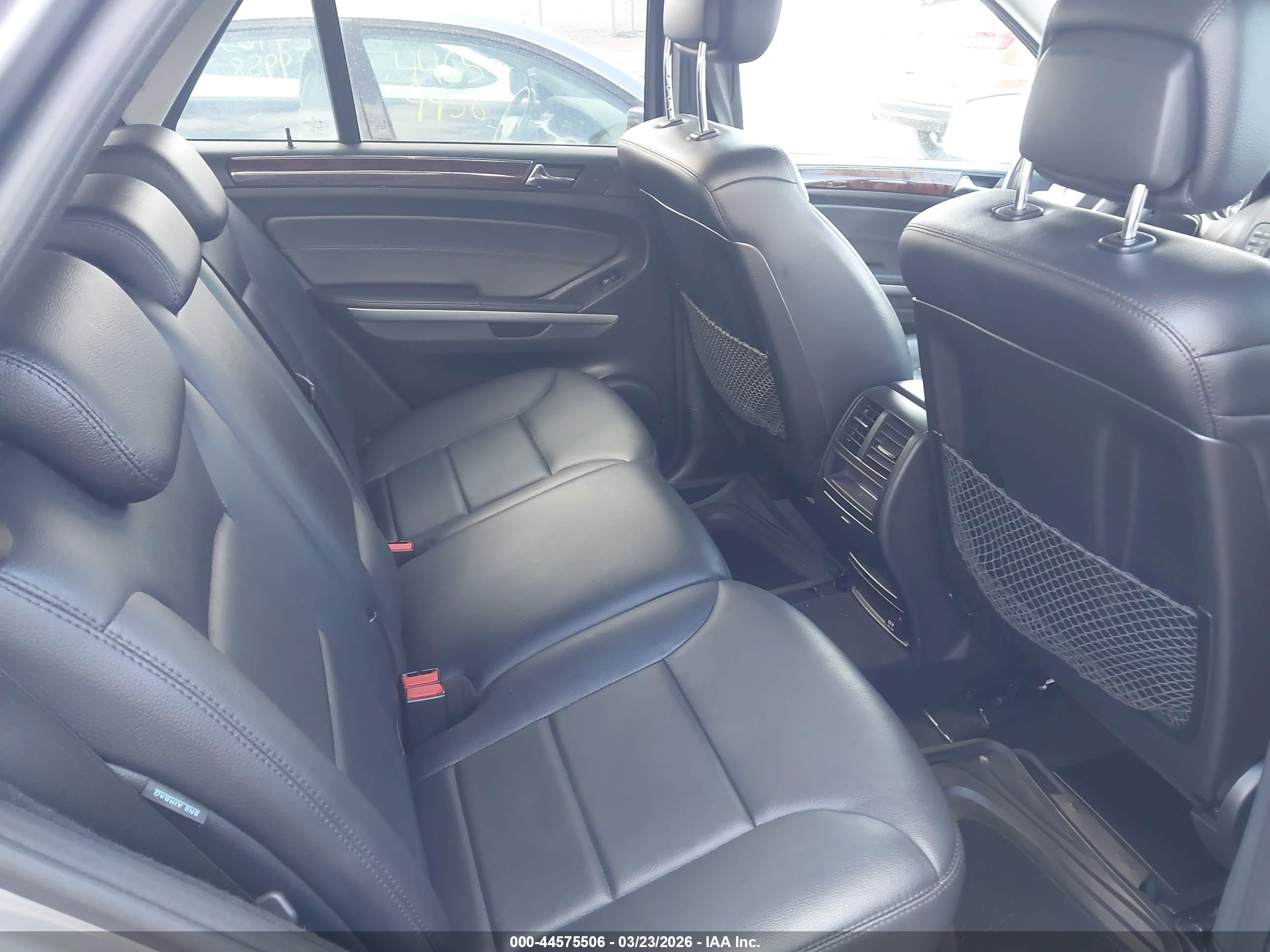 MERCEDES-BENZ ML image 8
