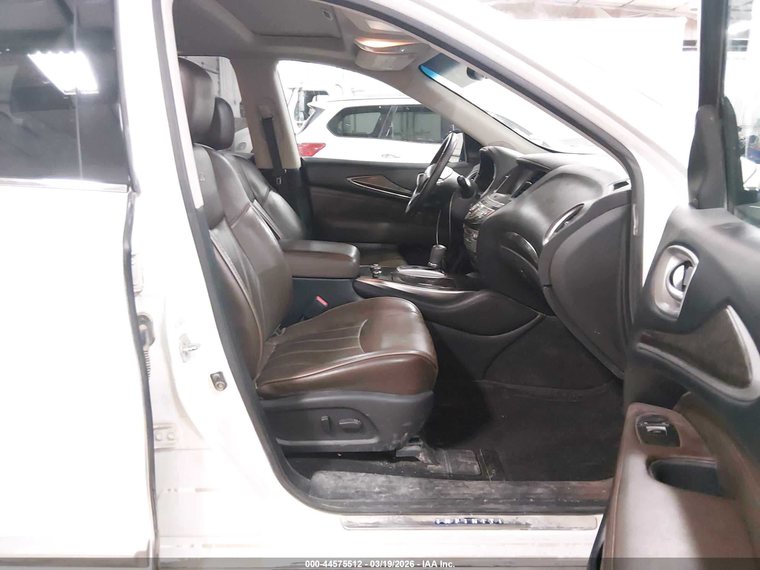 INFINITI JX35 image 5