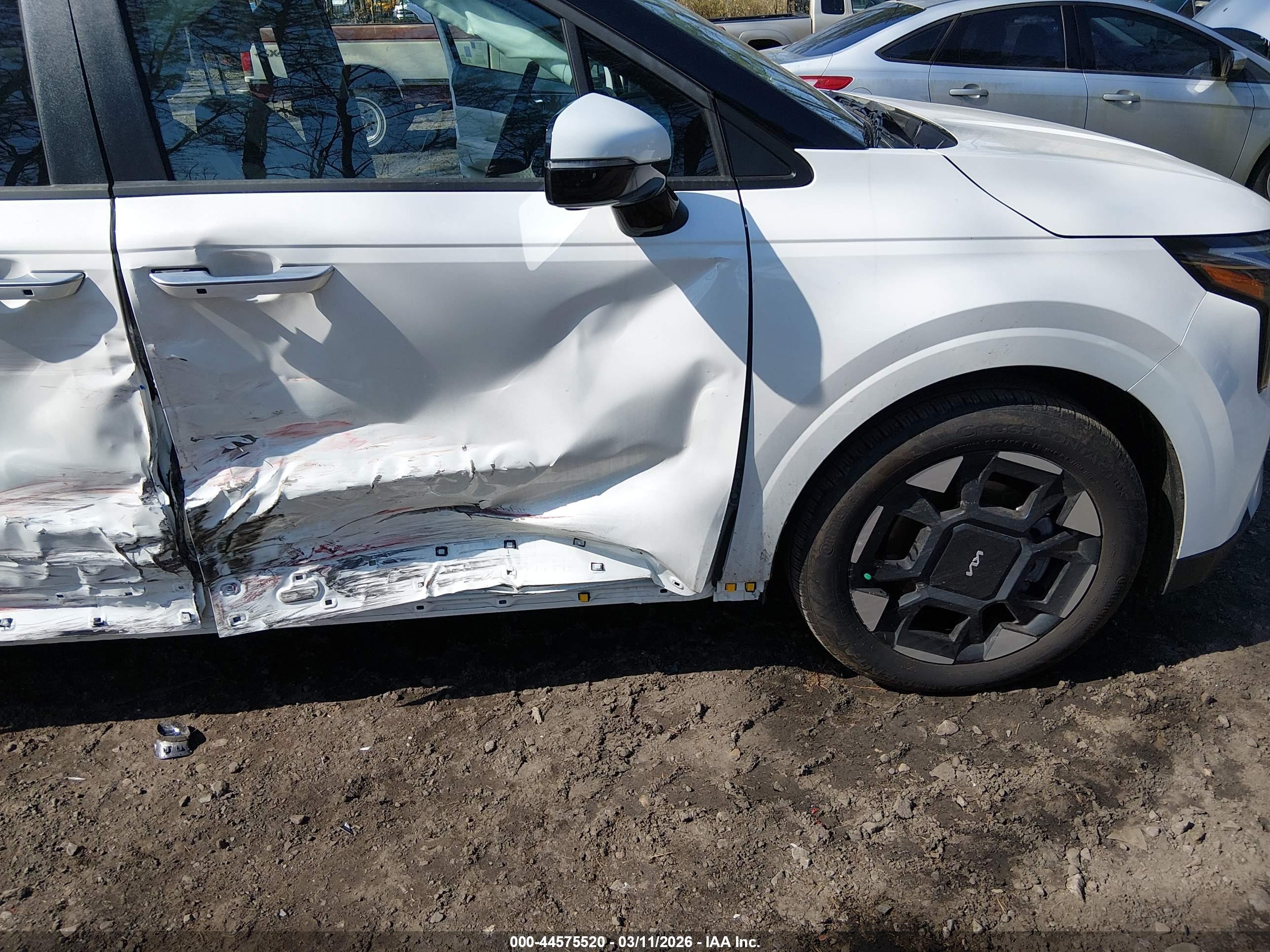 KIA CARNIVAL image 6