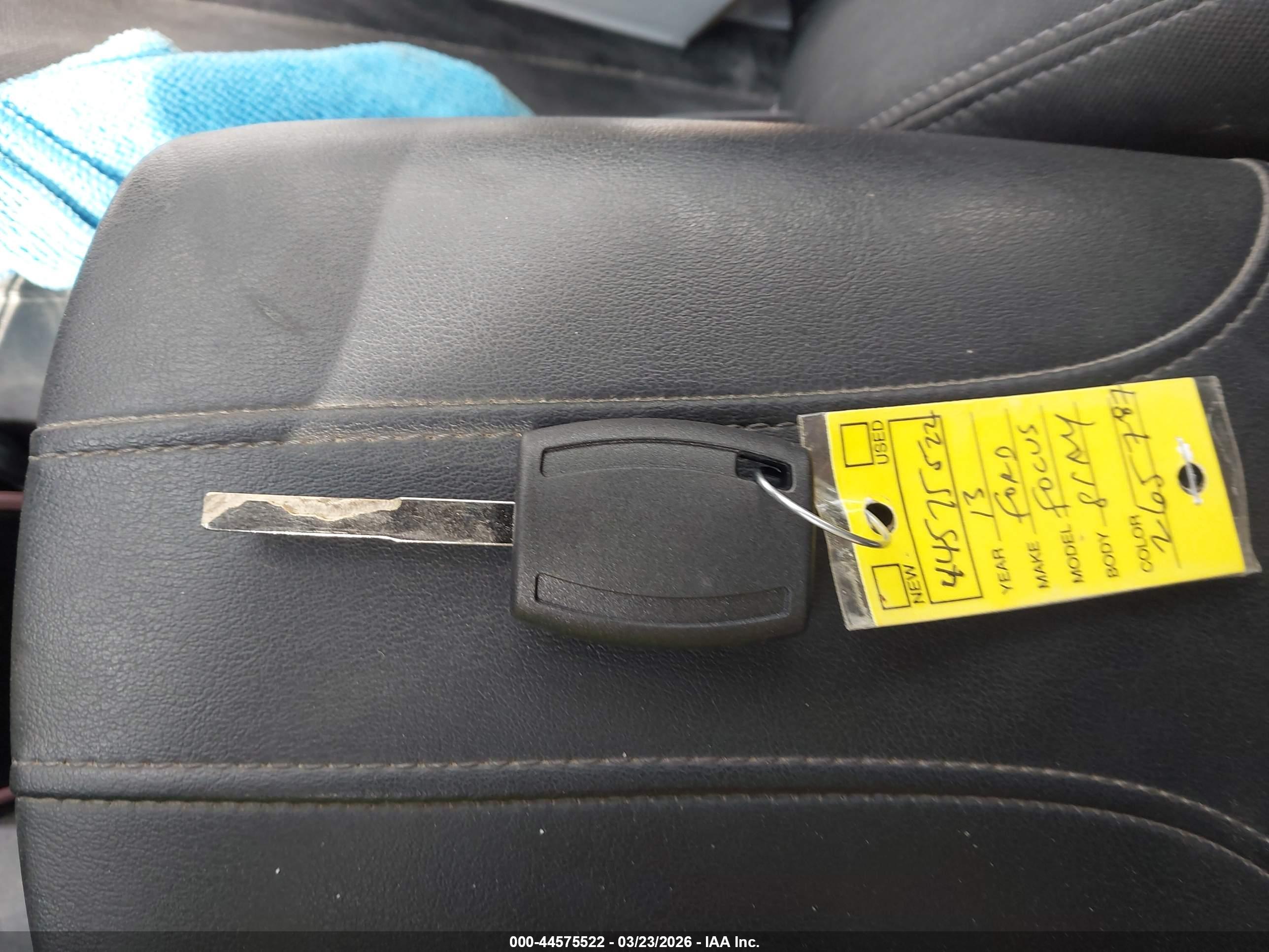 FORD FOCUS image 11