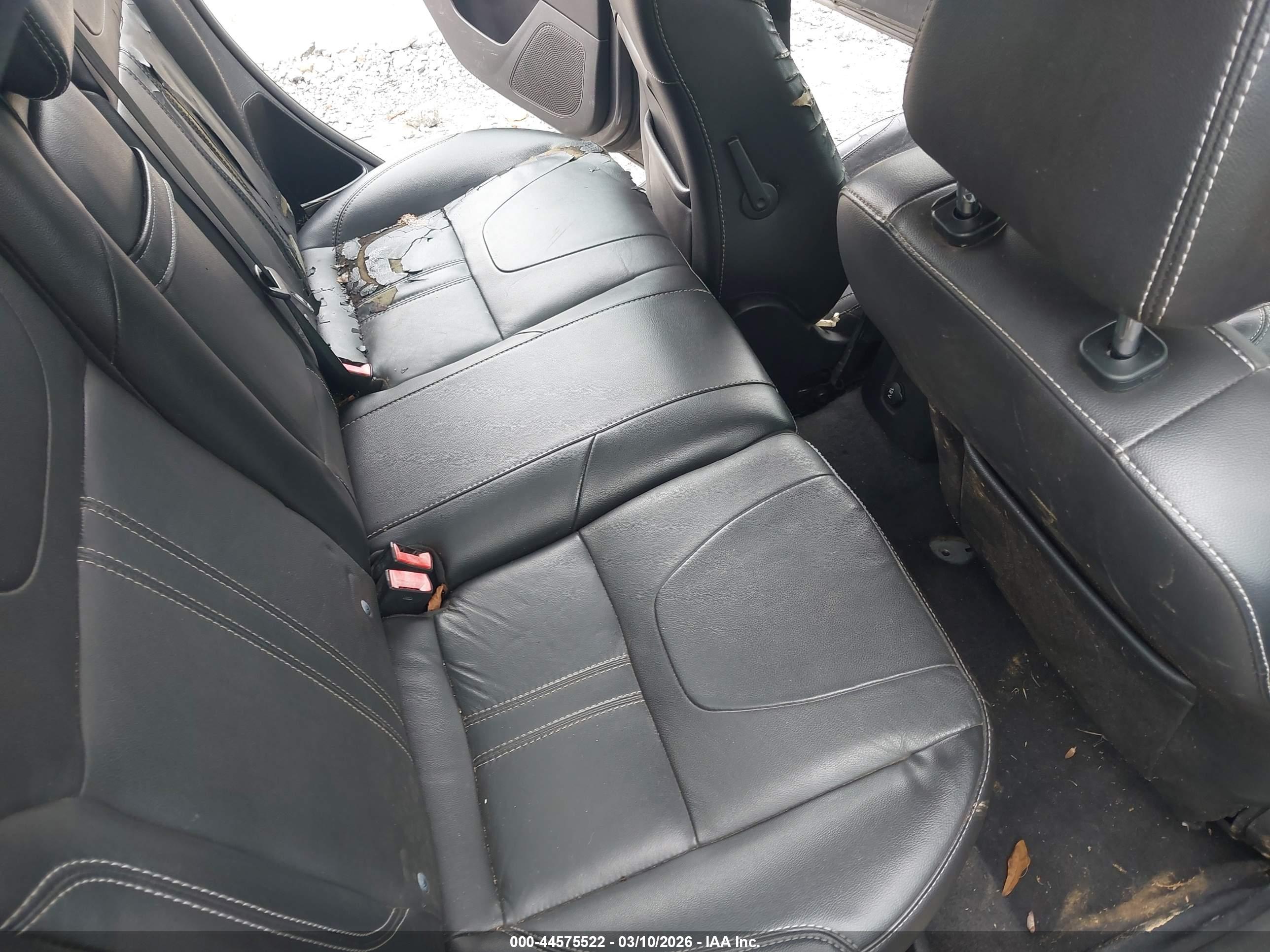 FORD FOCUS image 8