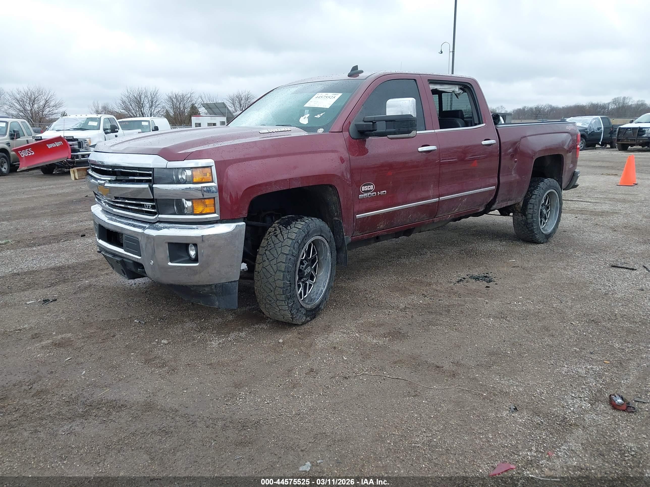 CHEVROLET SILVERADO image 2