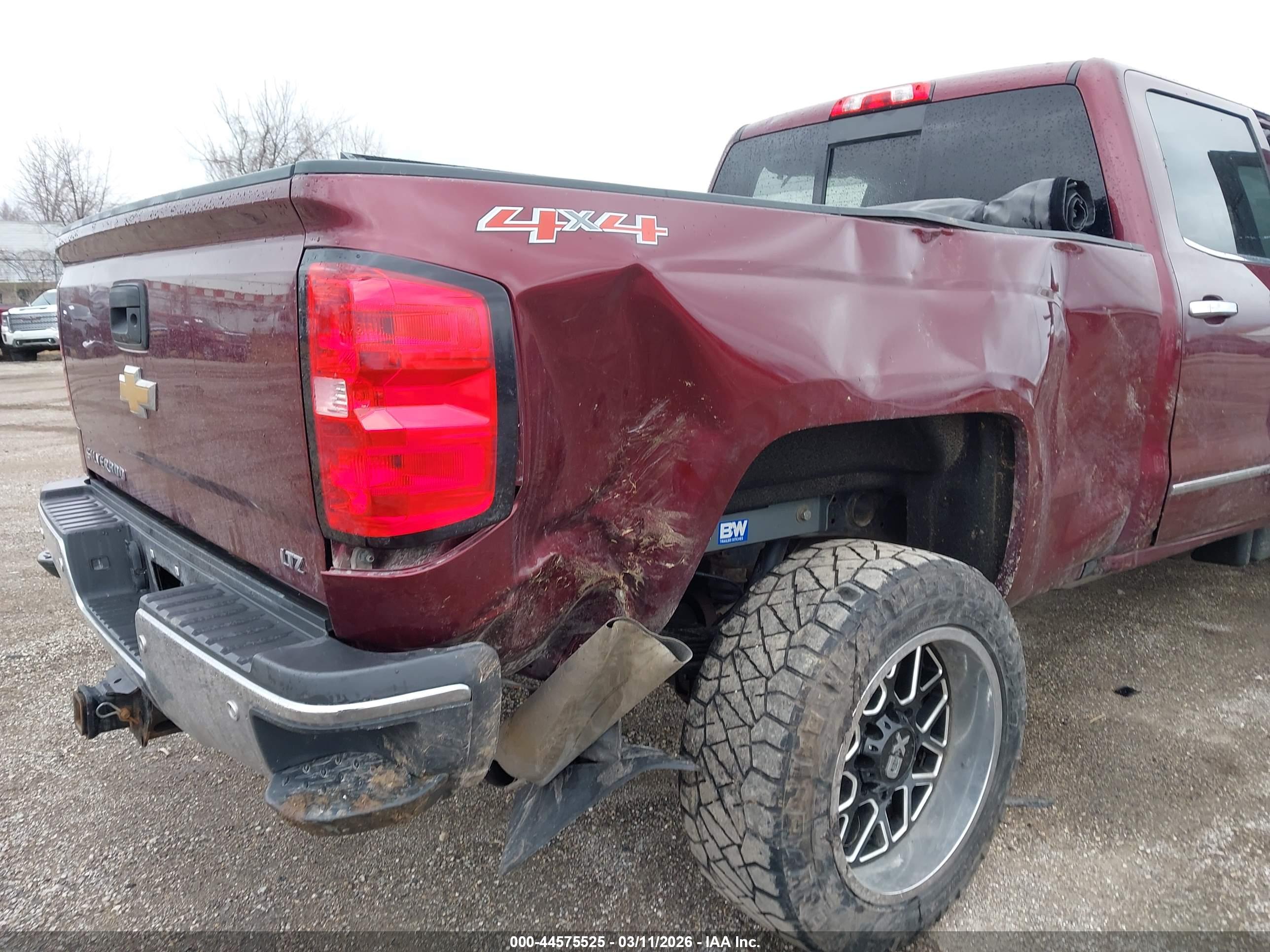 CHEVROLET SILVERADO image 6