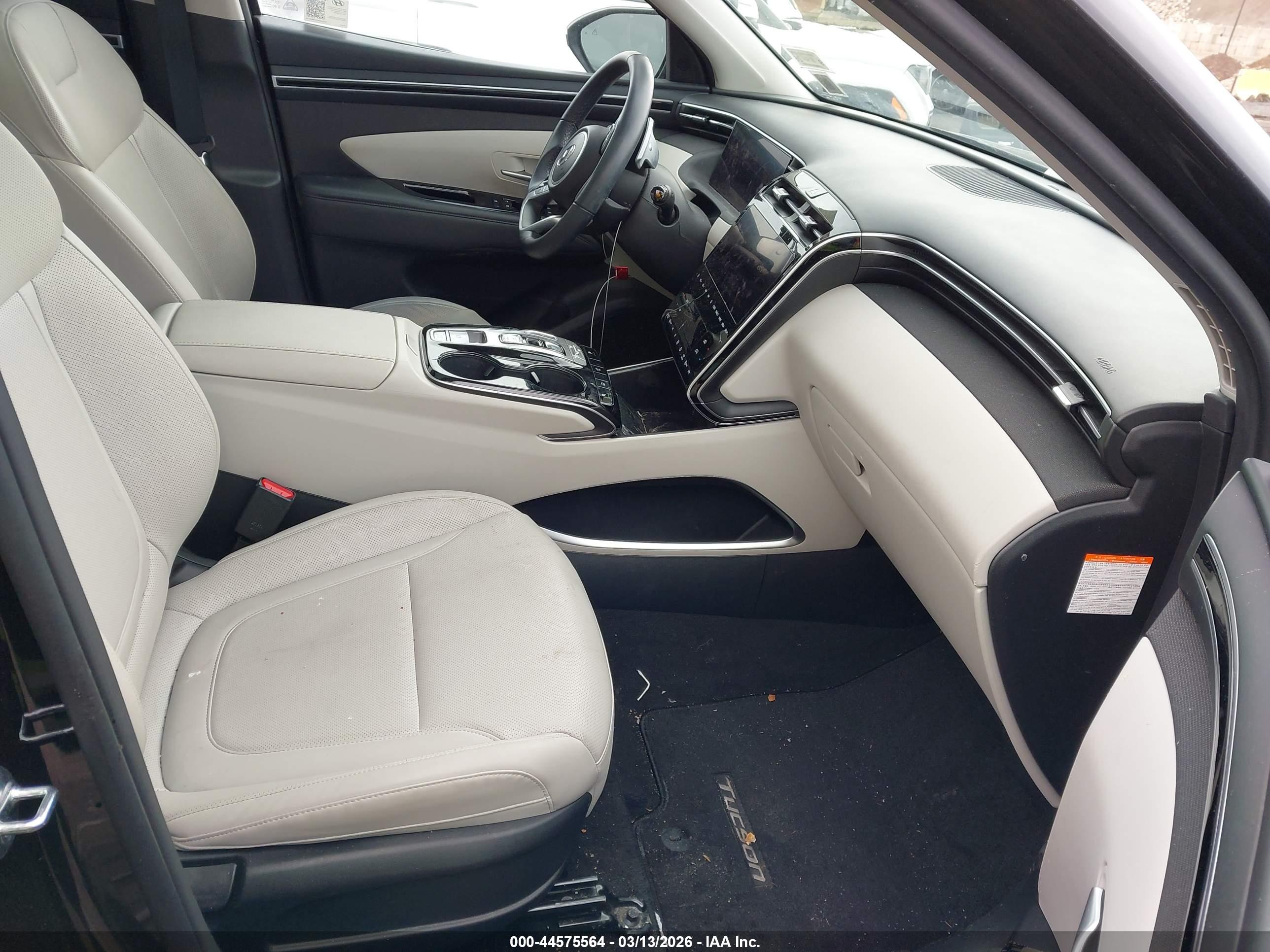 HYUNDAI TUCSON image 5